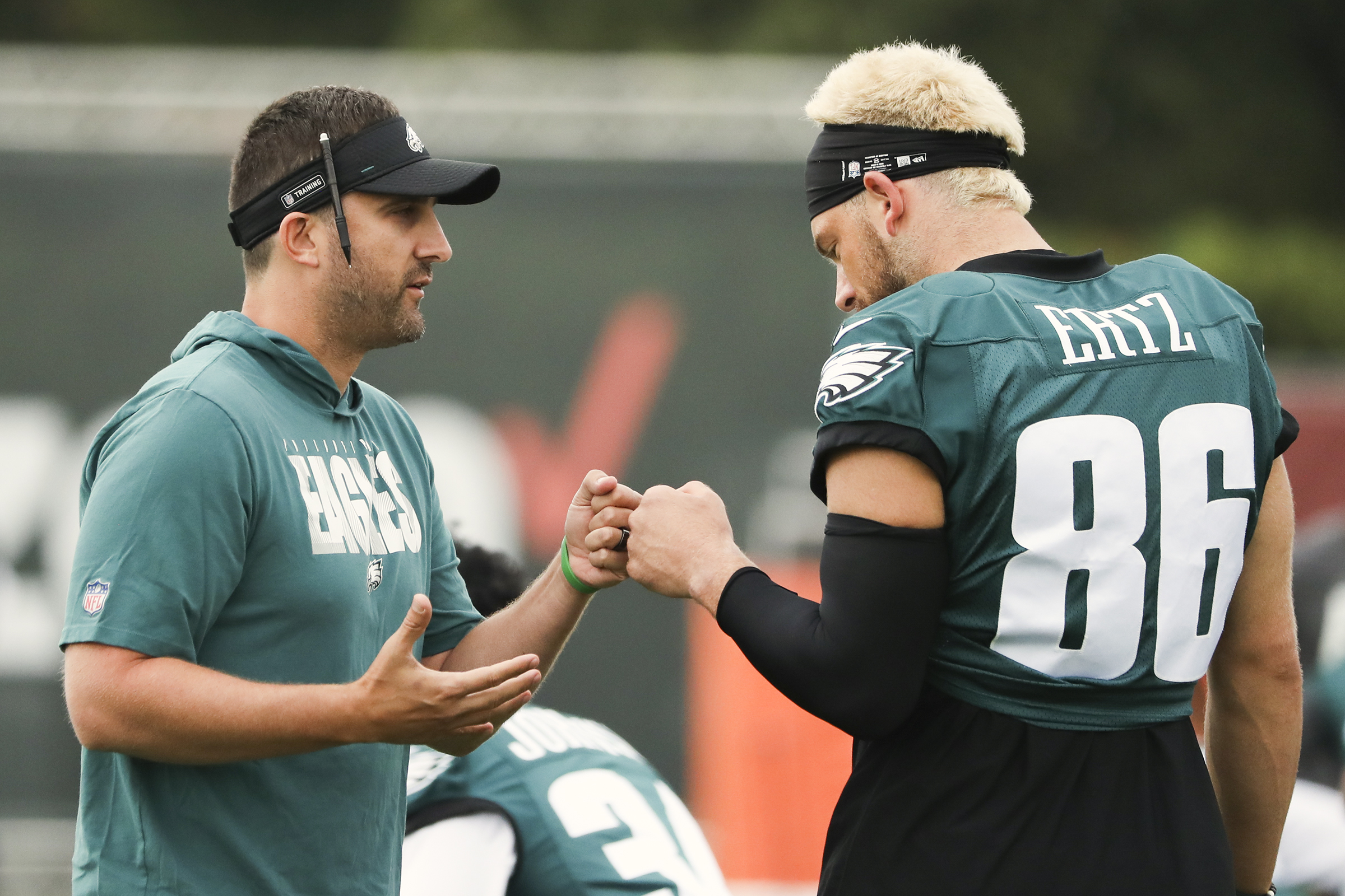 DeVonta Smith shows his speed and hauls in a 60-yard TD from Jalen Hurts on  the second day of Eagles camp