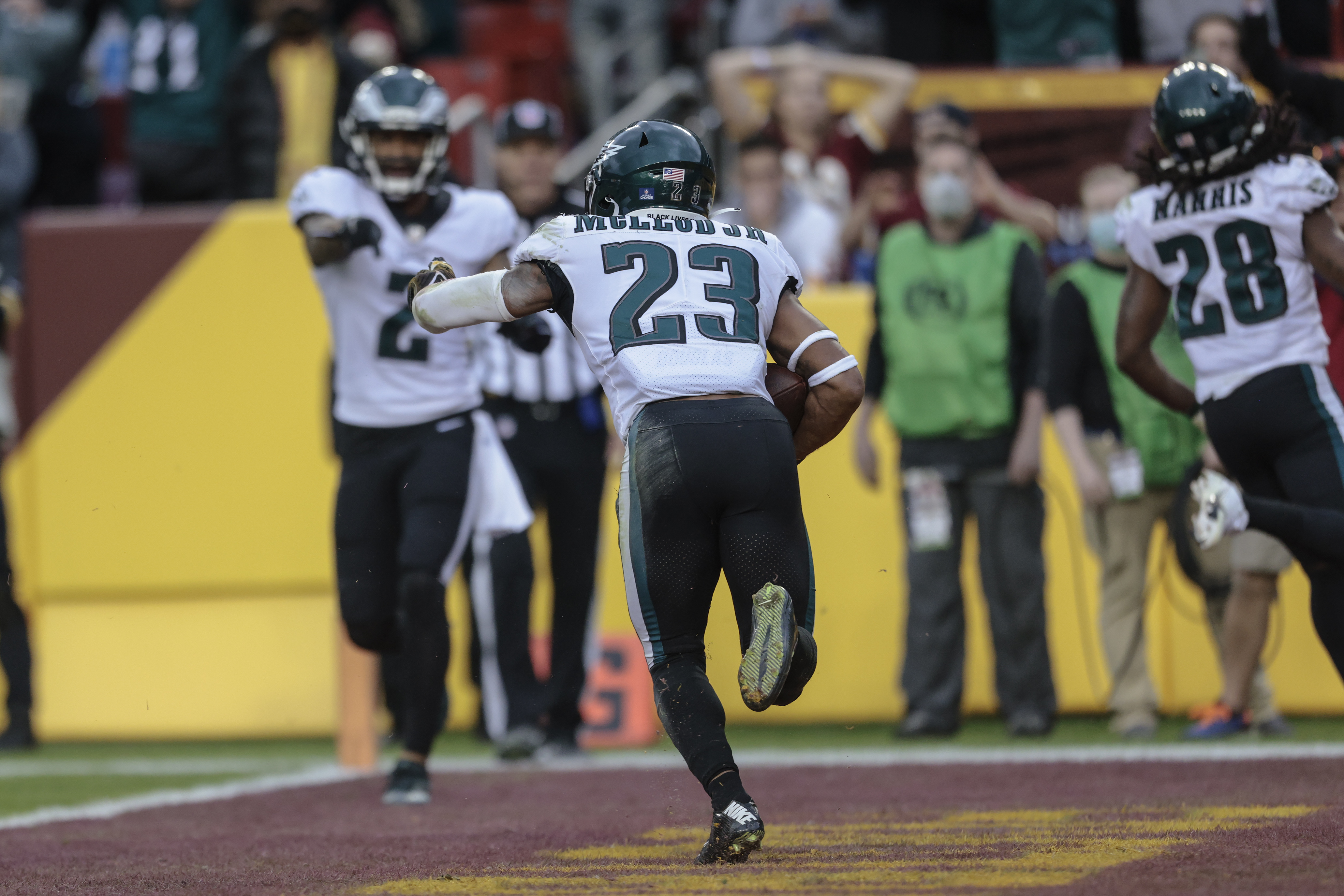 Watch: Boston Scott TD gives the Eagles the lead vs. Giants after Rodney  McLeod interception