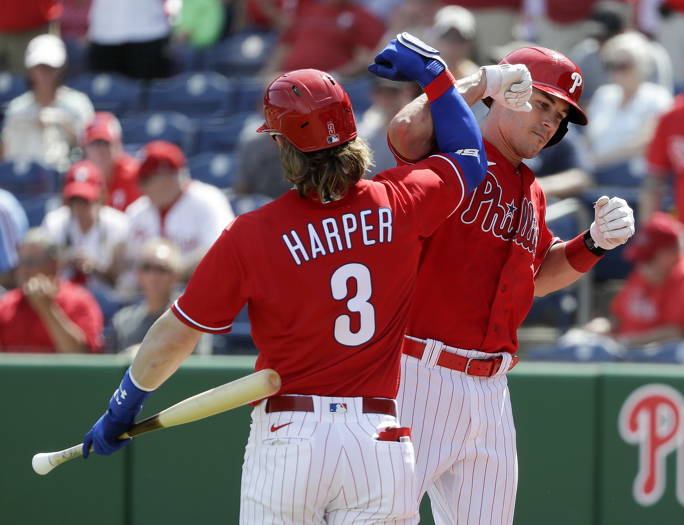 Bryce Harper says his contract should help Phillies re-sign J.T.
