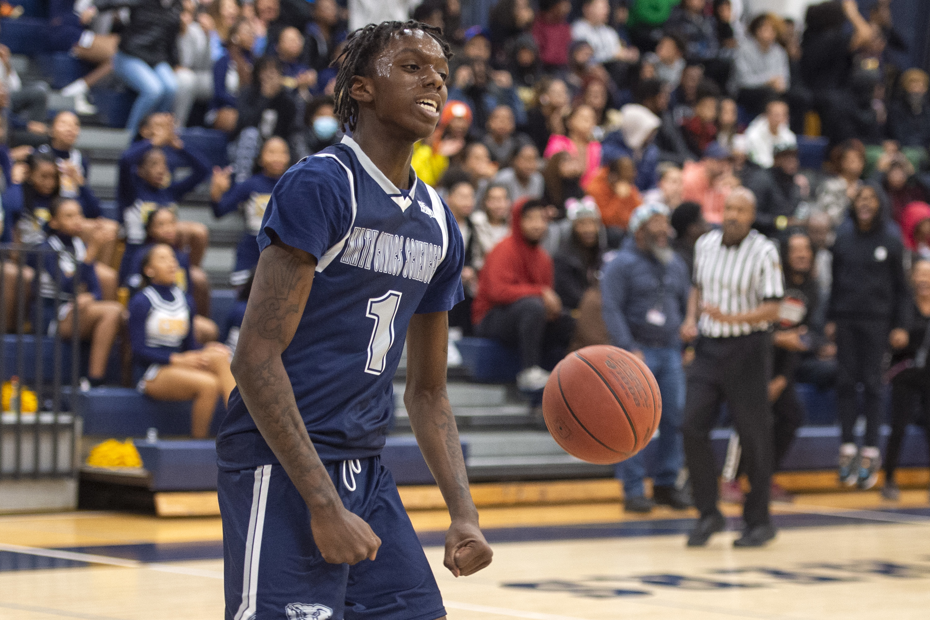 Lebron James playing for St.Vincent-St.Mary High School of Akron