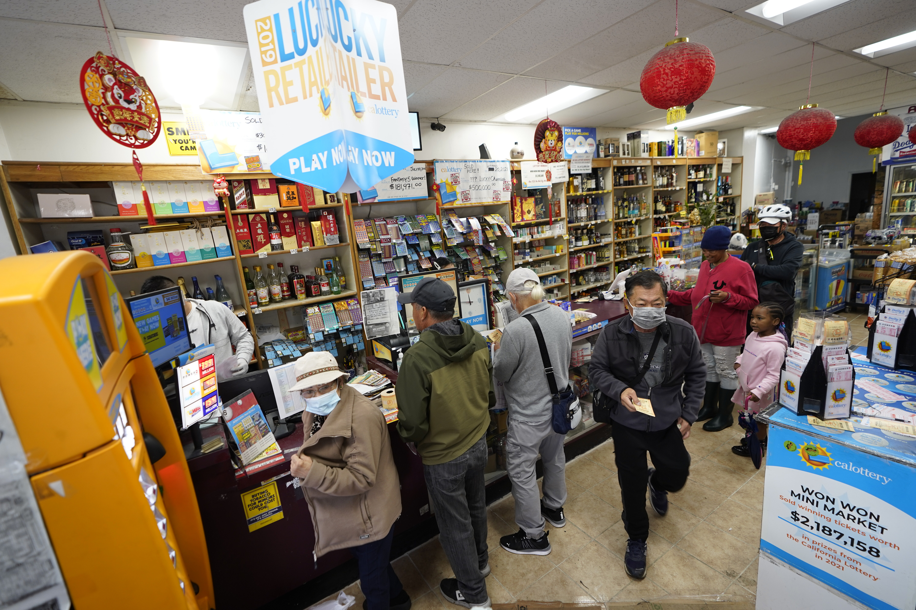 How long does the $2.04B Powerball jackpot winner have to claim their prize?