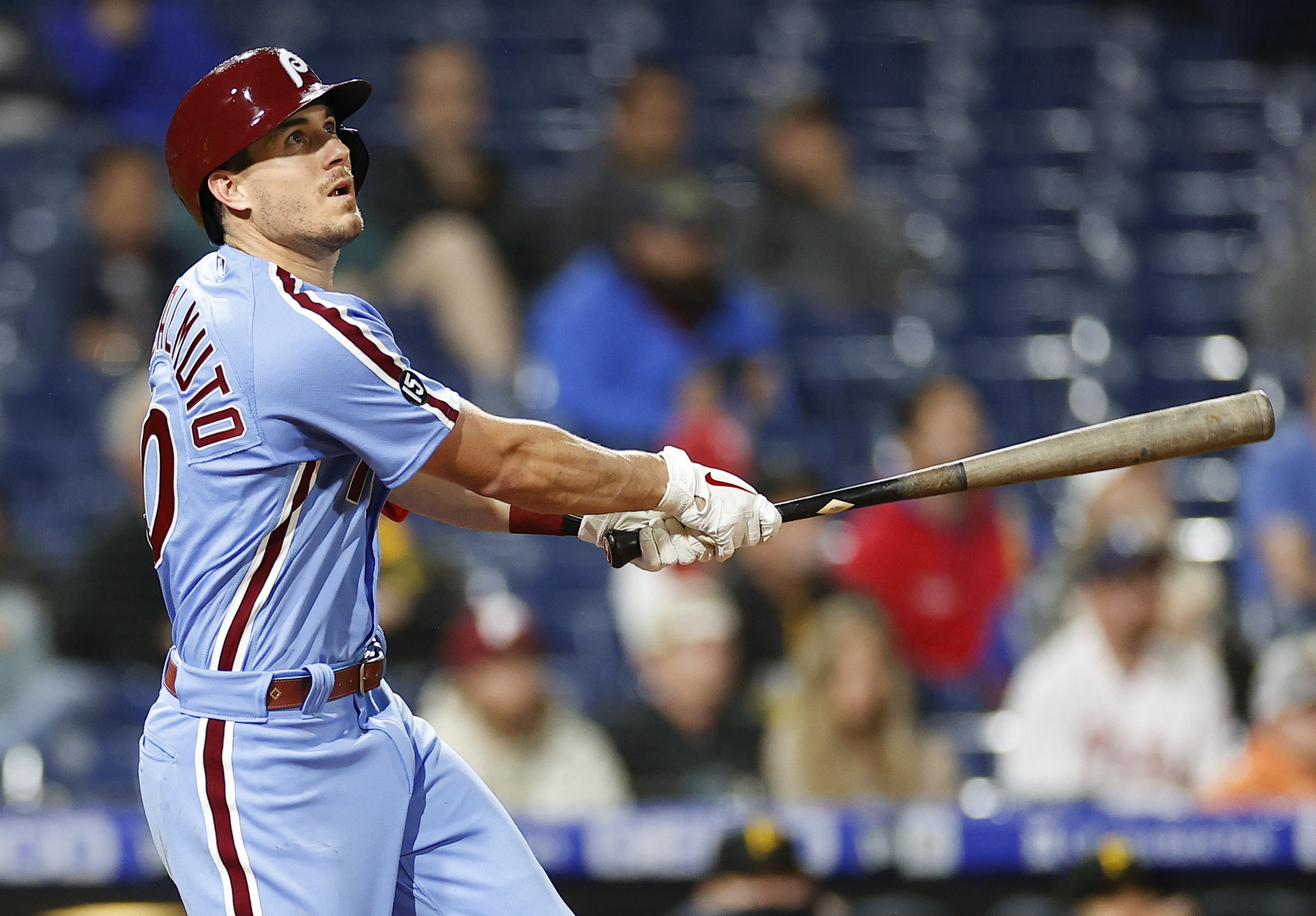 Ronald Torreyes' homer helps Phillies erase 6-run deficit to beat Pirates,  gain on Braves