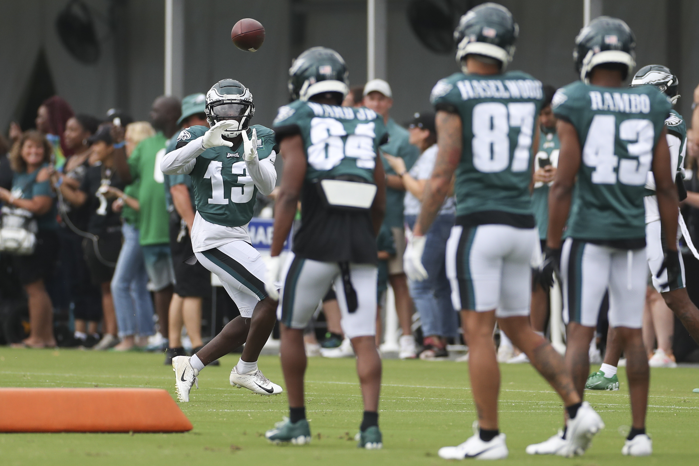 Philadelphia Eagles training camp observations: Jalen Hurts struggles to  connect with receivers, Avonte Maddox makes highlight-reel play