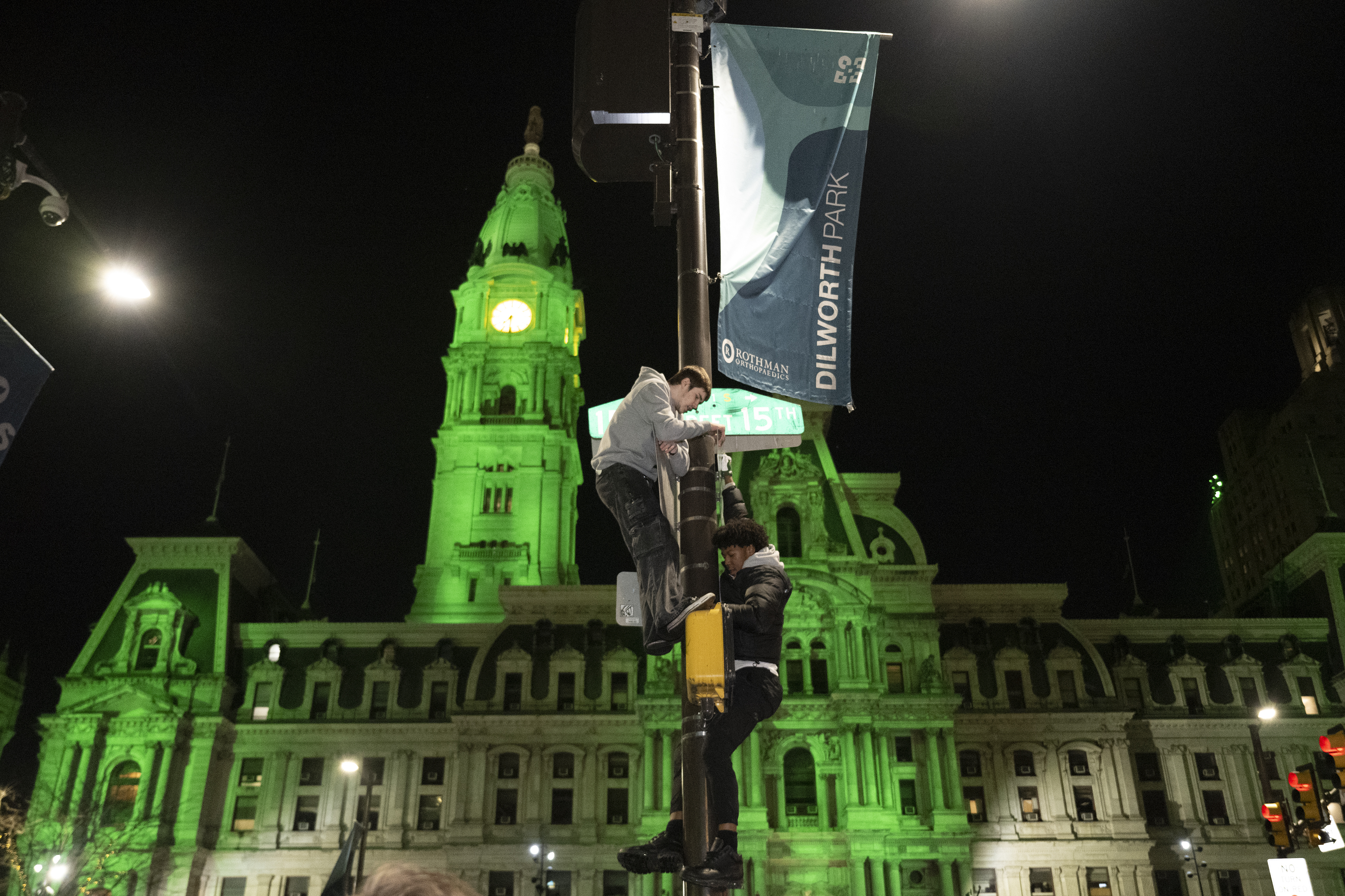 Eagles fans celebrate making Super Bowl with NFC win over Commanders