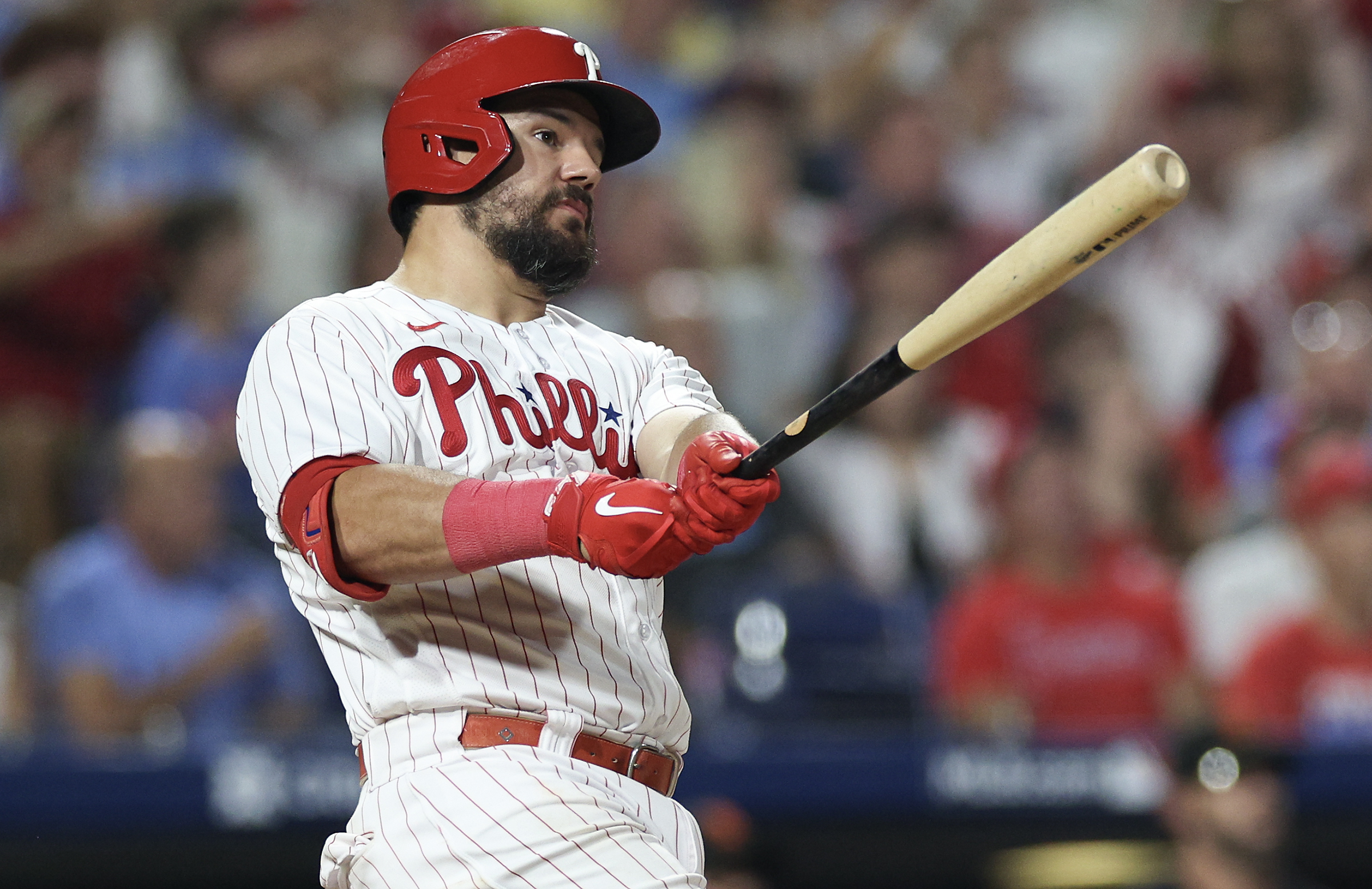 Bryce Harper leads Phillies with inside-the-park home run to 10-4