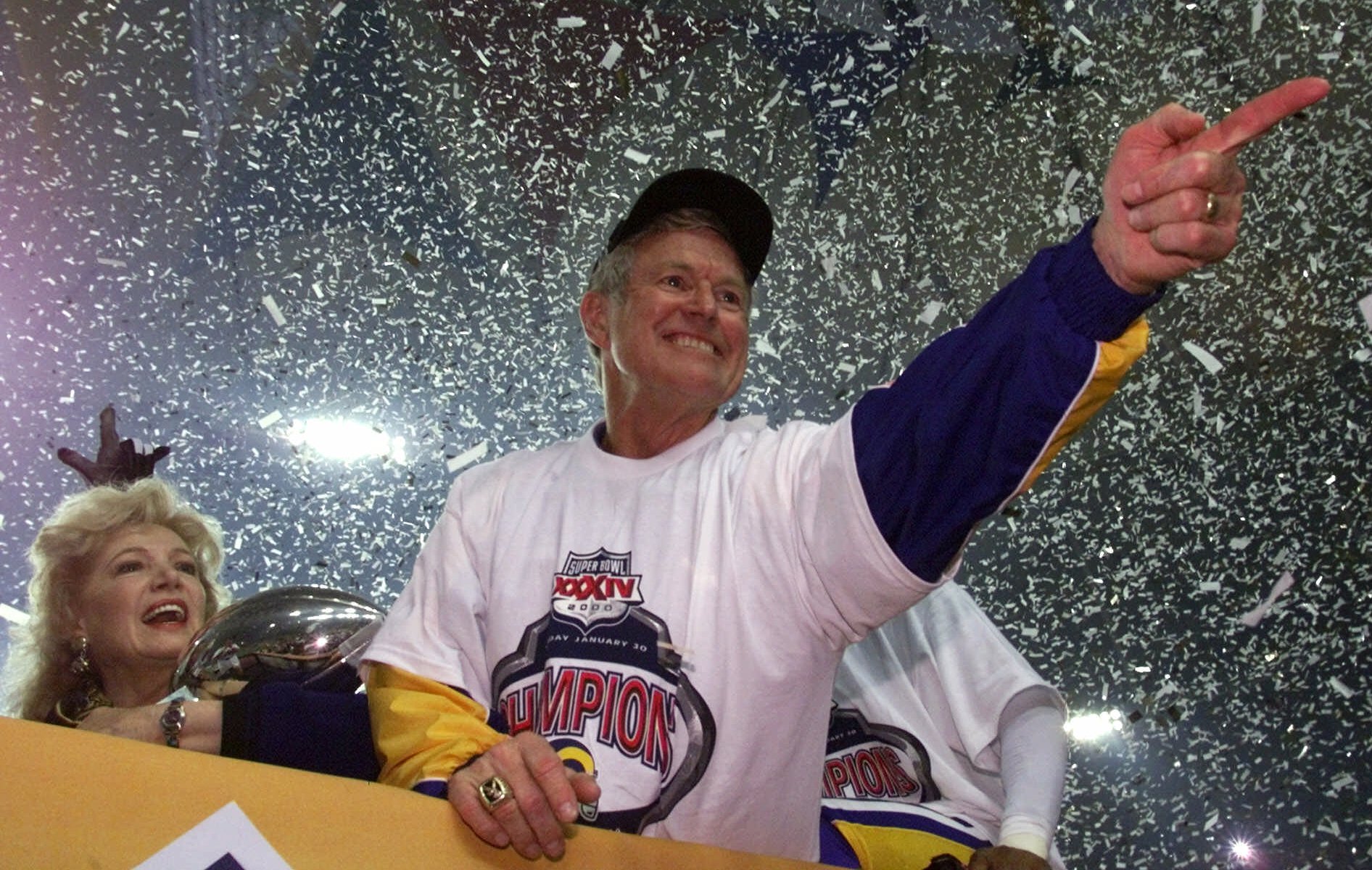 Looking back on the St. Louis Rams' Super Bowl parade of 2000