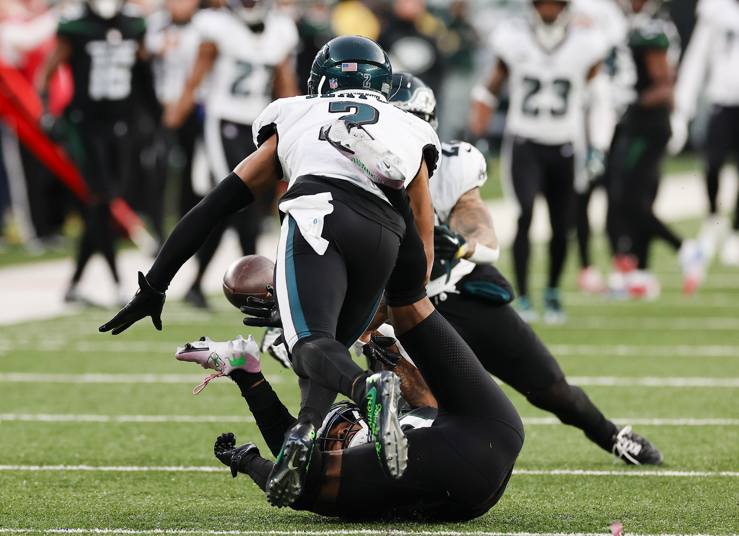 East Rutherford, New Jersey, USA. 5th Dec, 2021. Philadelphia Eagles  quarterback Gardner Minshew (10) warmup prior to game against the New York  Jets at MetLife Stadium in East Rutherford, New Jersey on