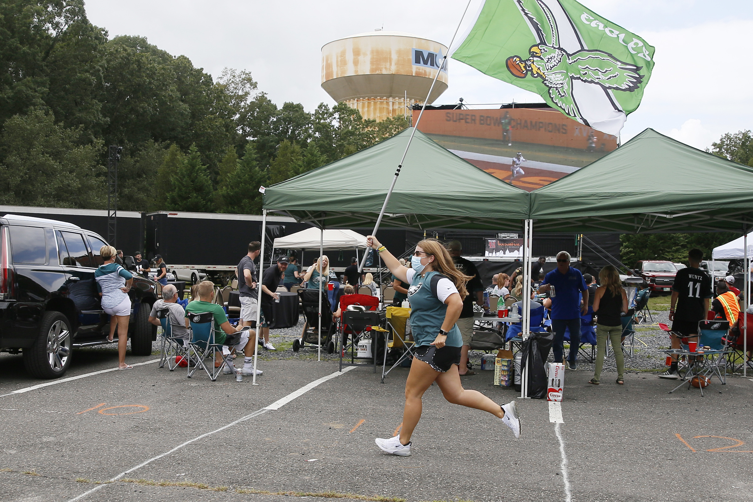 Eagles fan to turn drive-in theater into a giant tailgate party