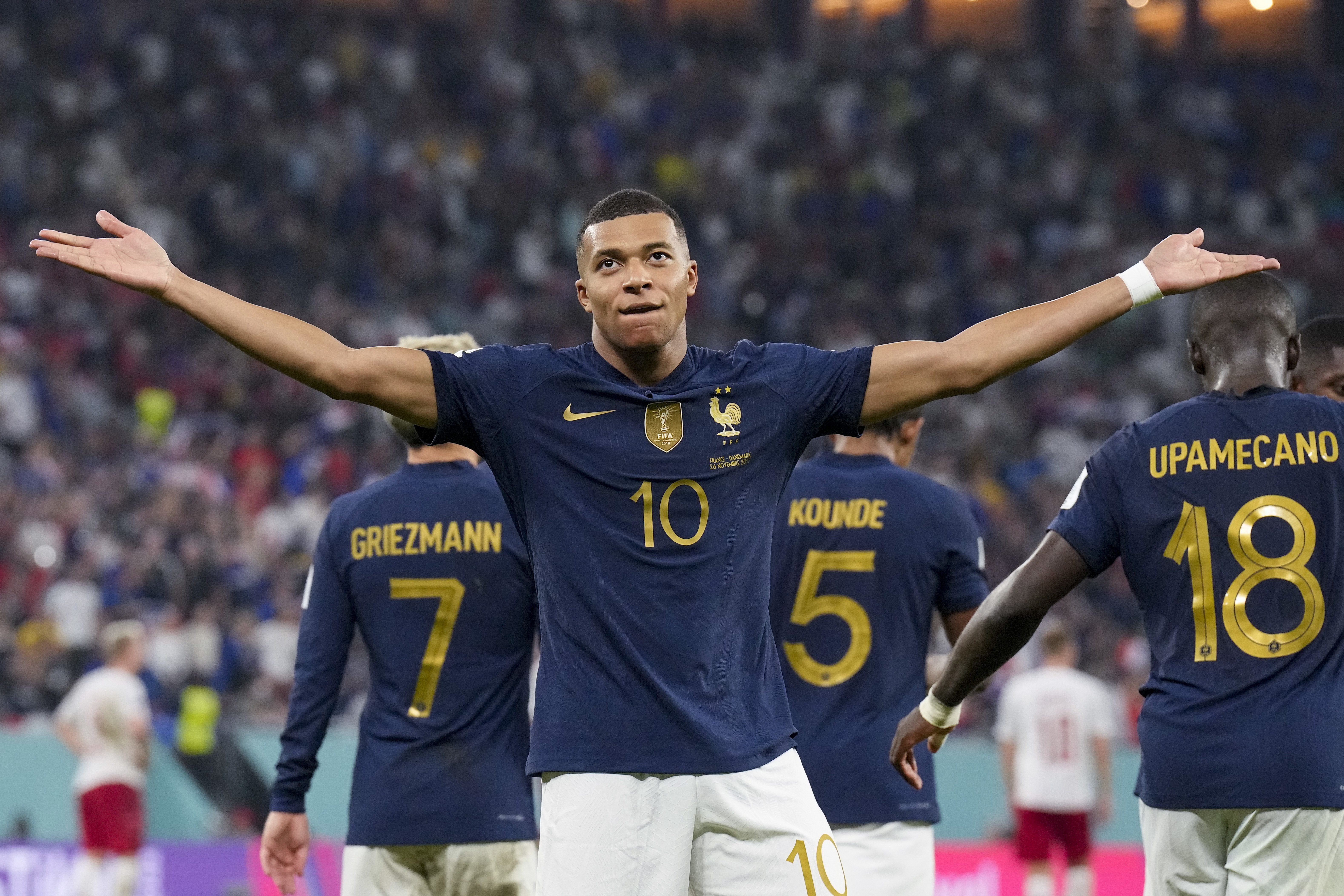 FOX Soccer on X: A total of 10 players from France's 2018 FIFA World Cup  squad look to repeat as champions in 2022 🇫🇷🏆 Will they lift the trophy  once again for