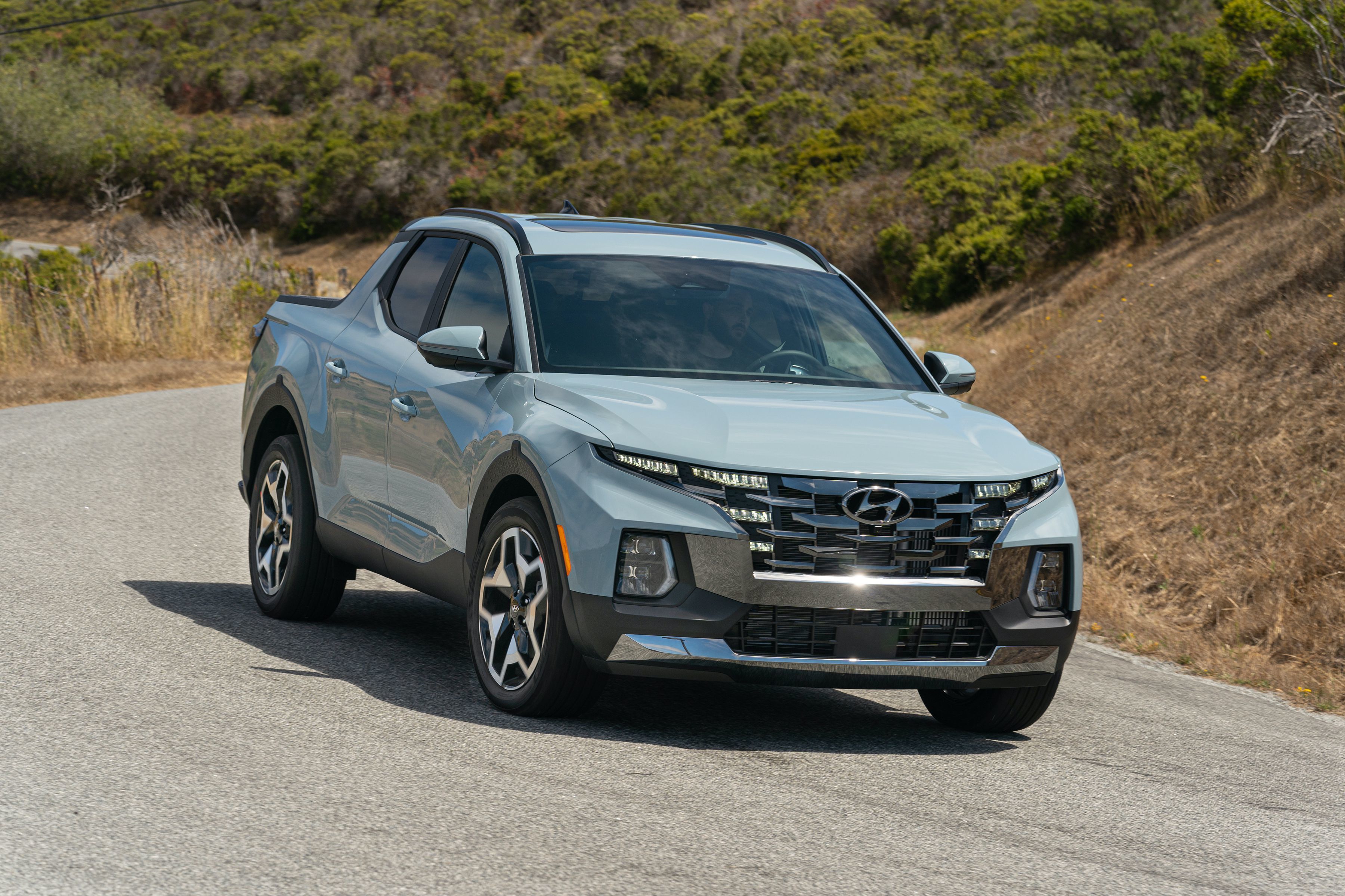 Review 2022 Hyundai Santa Cruz vs. 2022 Honda Ridgeline