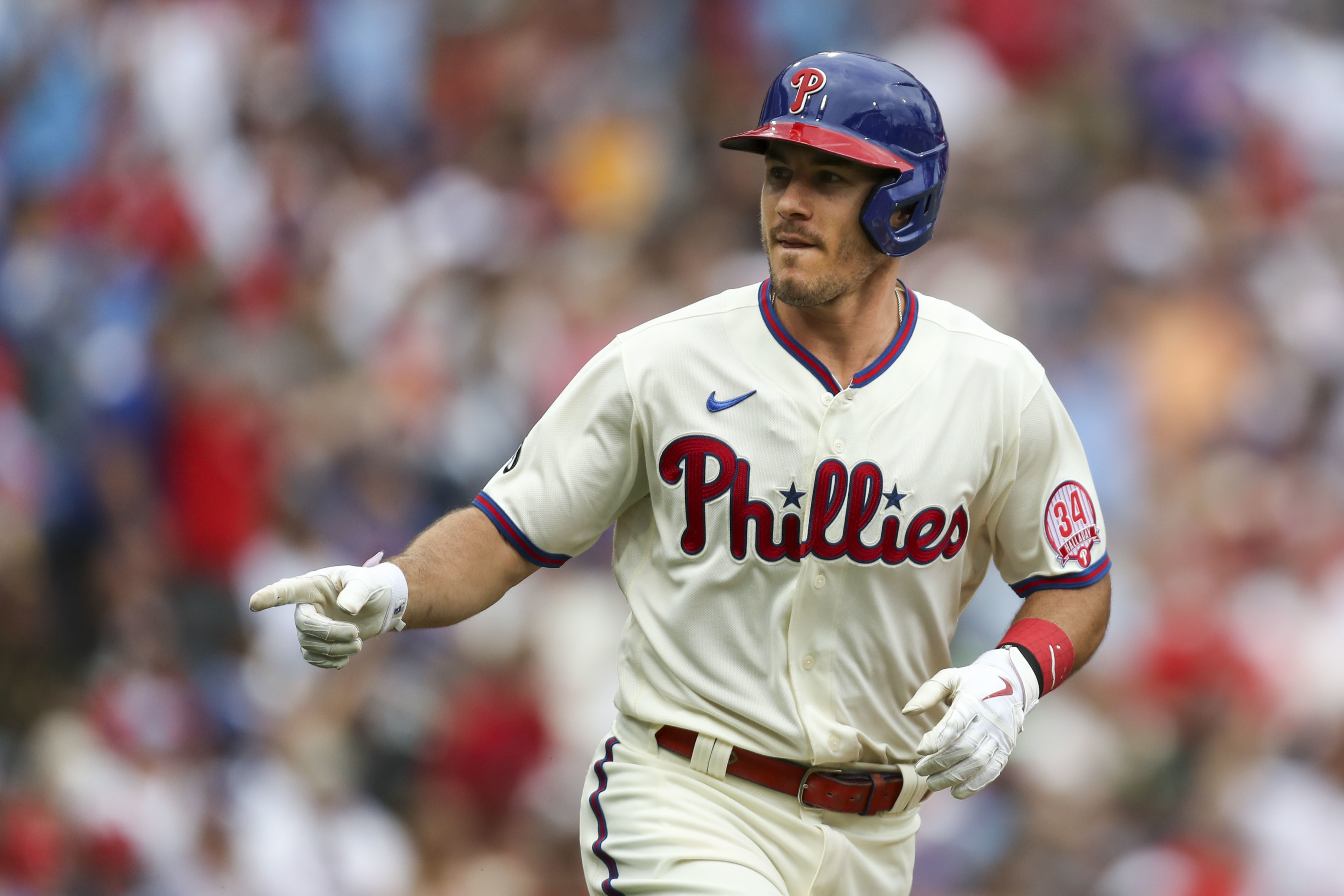 The Athletic on X: No player will ever wear No. 34 for the Philadelphia  Phillies again. Before today's Mets-Phillies game, the franchise retired  3⃣4⃣ in honor of the late Roy Halladay.  /
