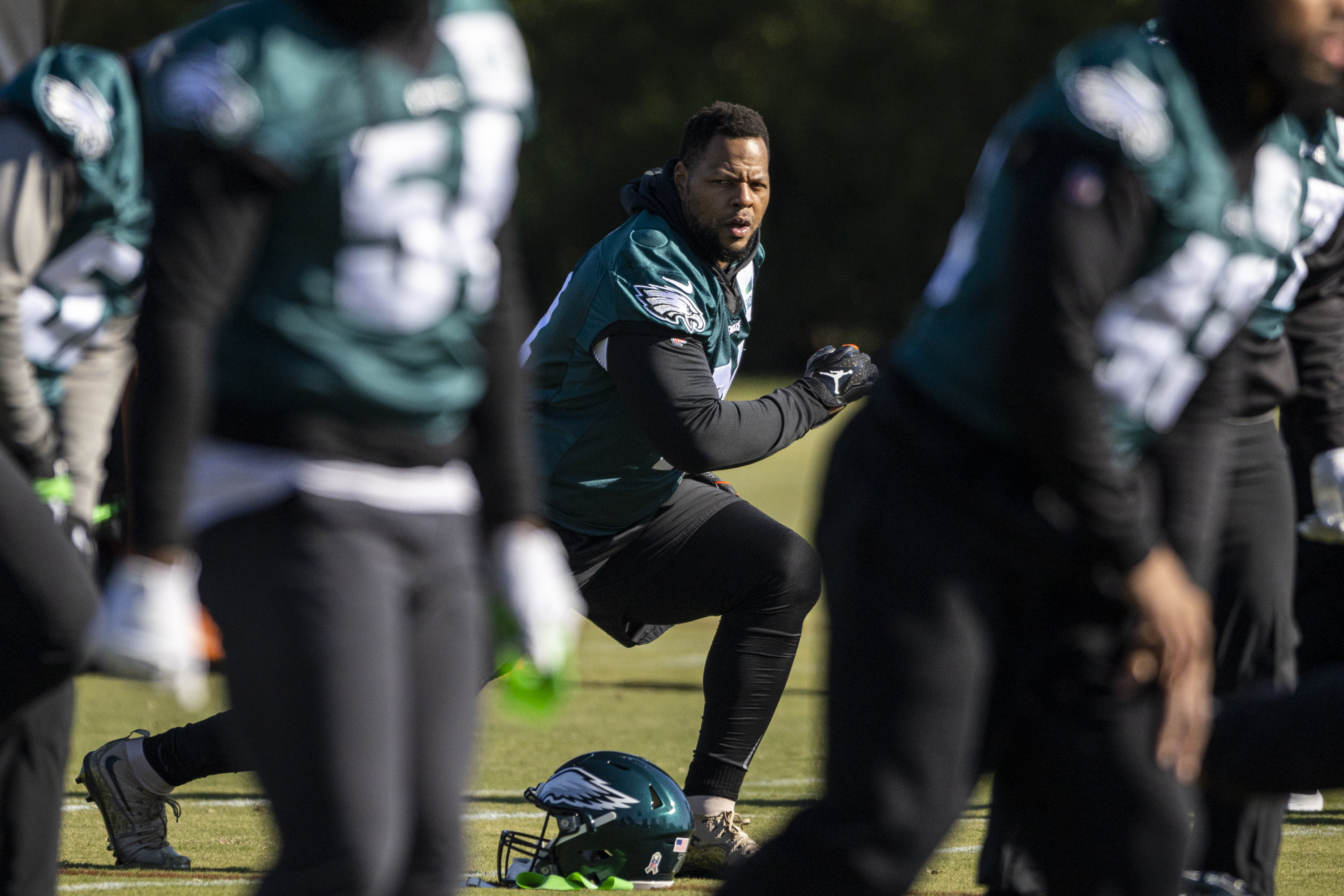 Ndamukong Suh sees an opportunity to win a championship with the Eagles