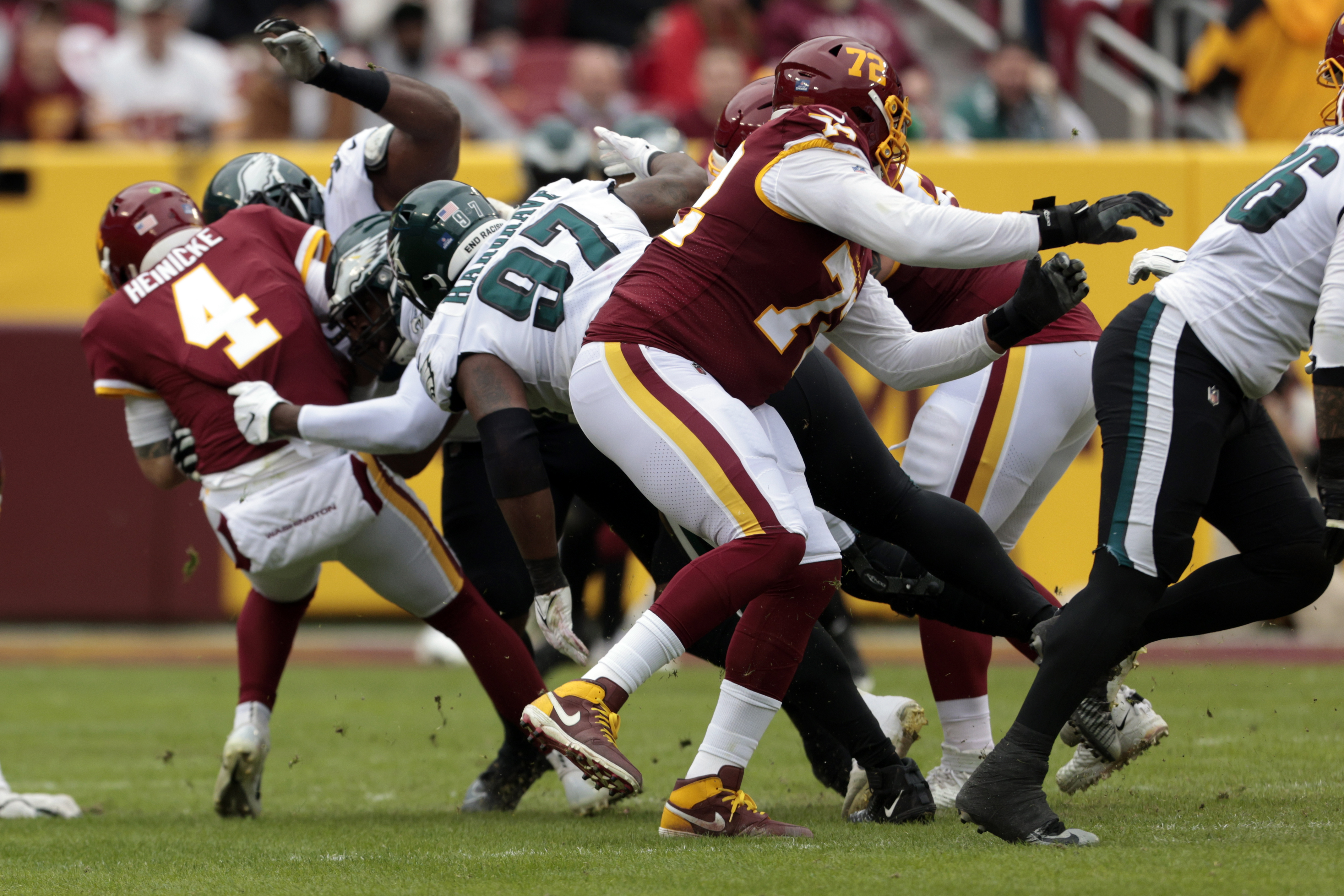 Eagles move closer to playoff berth by beating Washington