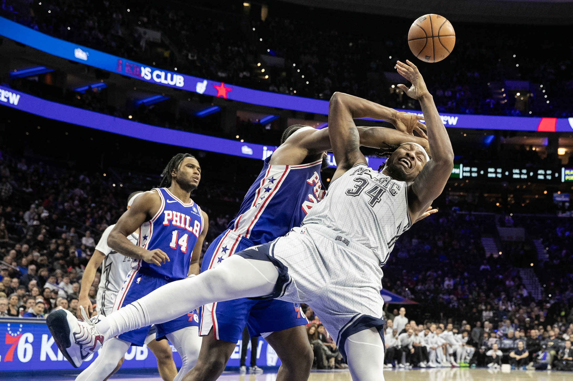 Photos of the Sixers 106-102 loss to the Magic