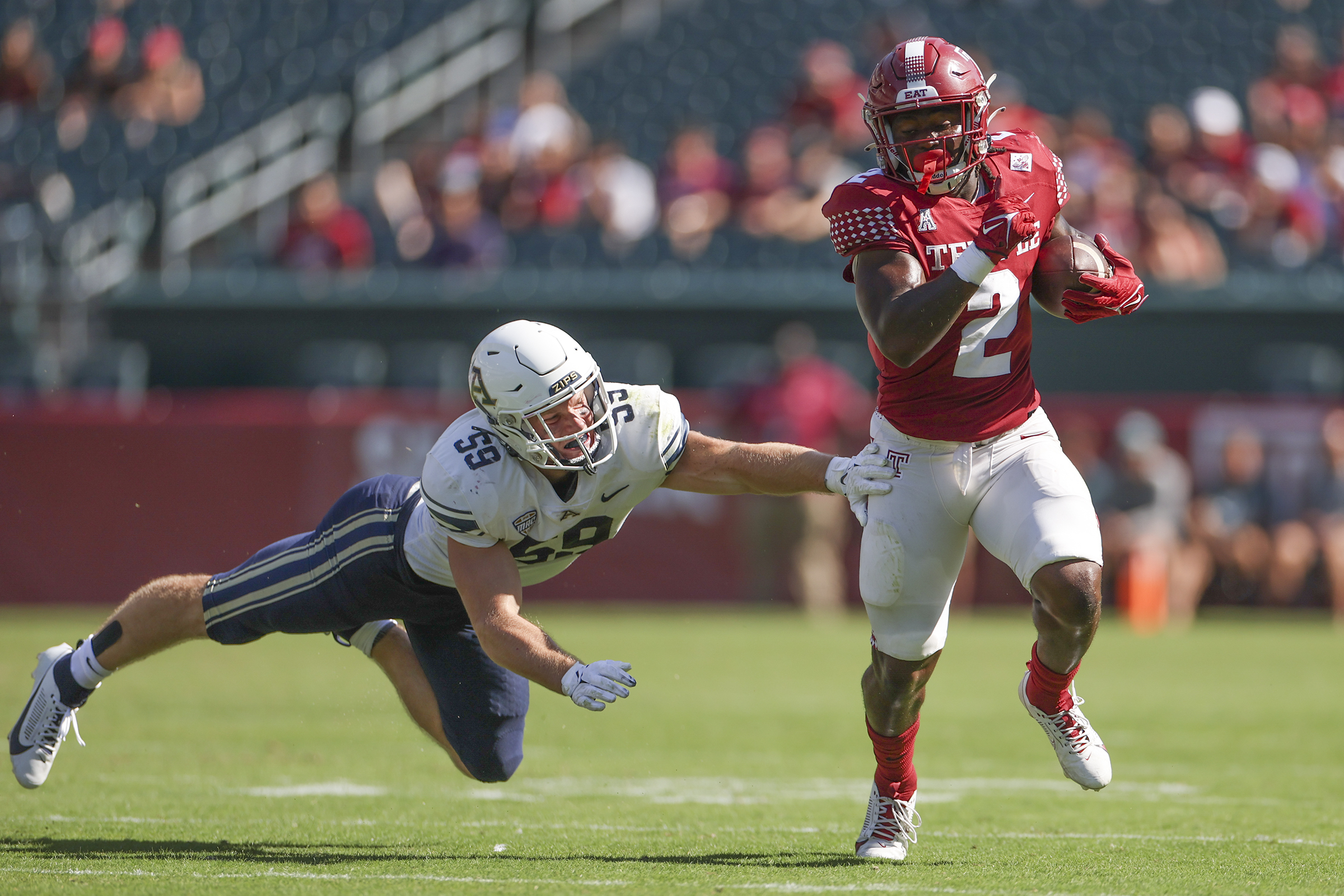 Football Defeats Akron in Home Opener, 24-21 - Temple