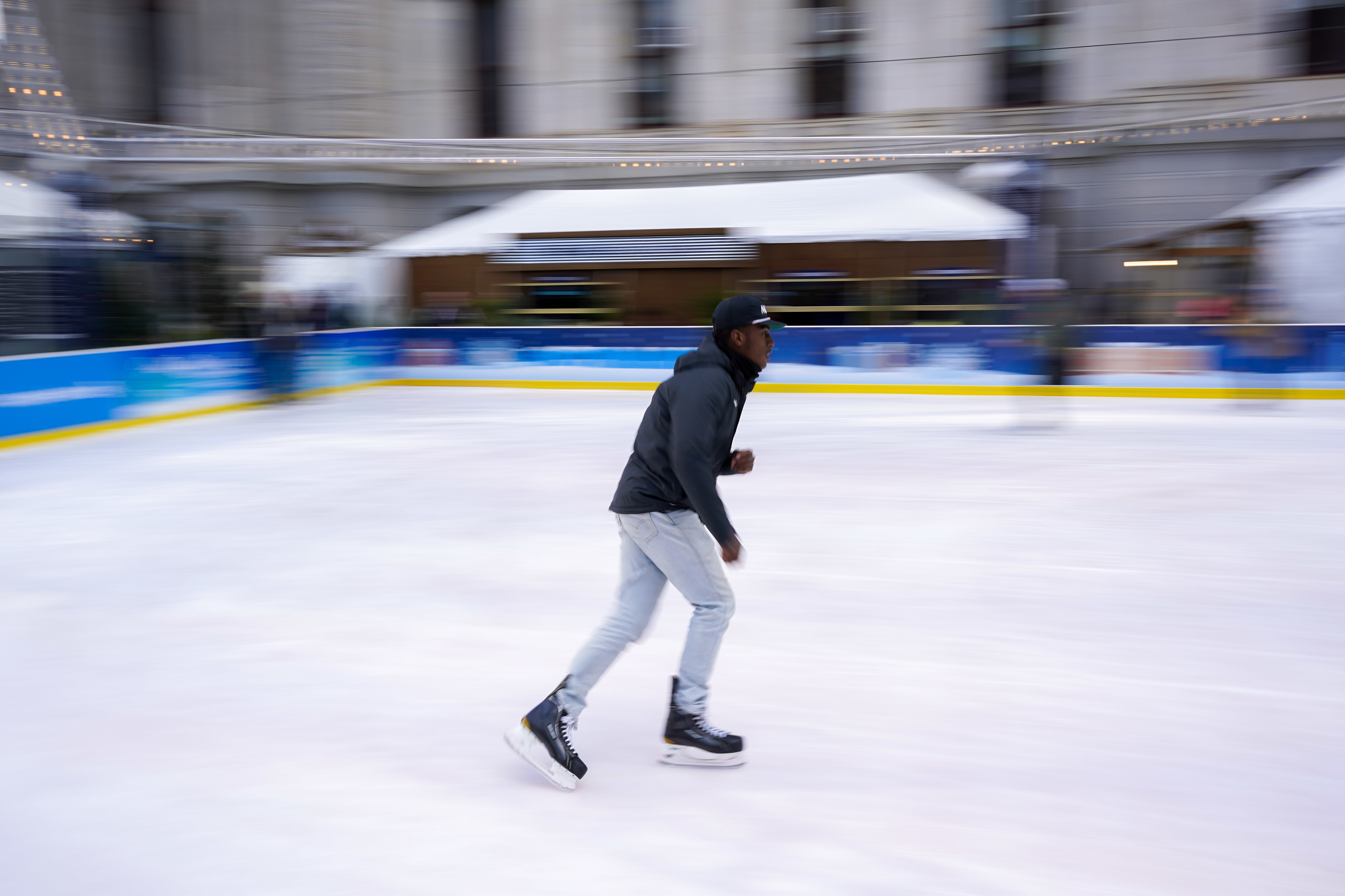 couple ice skating