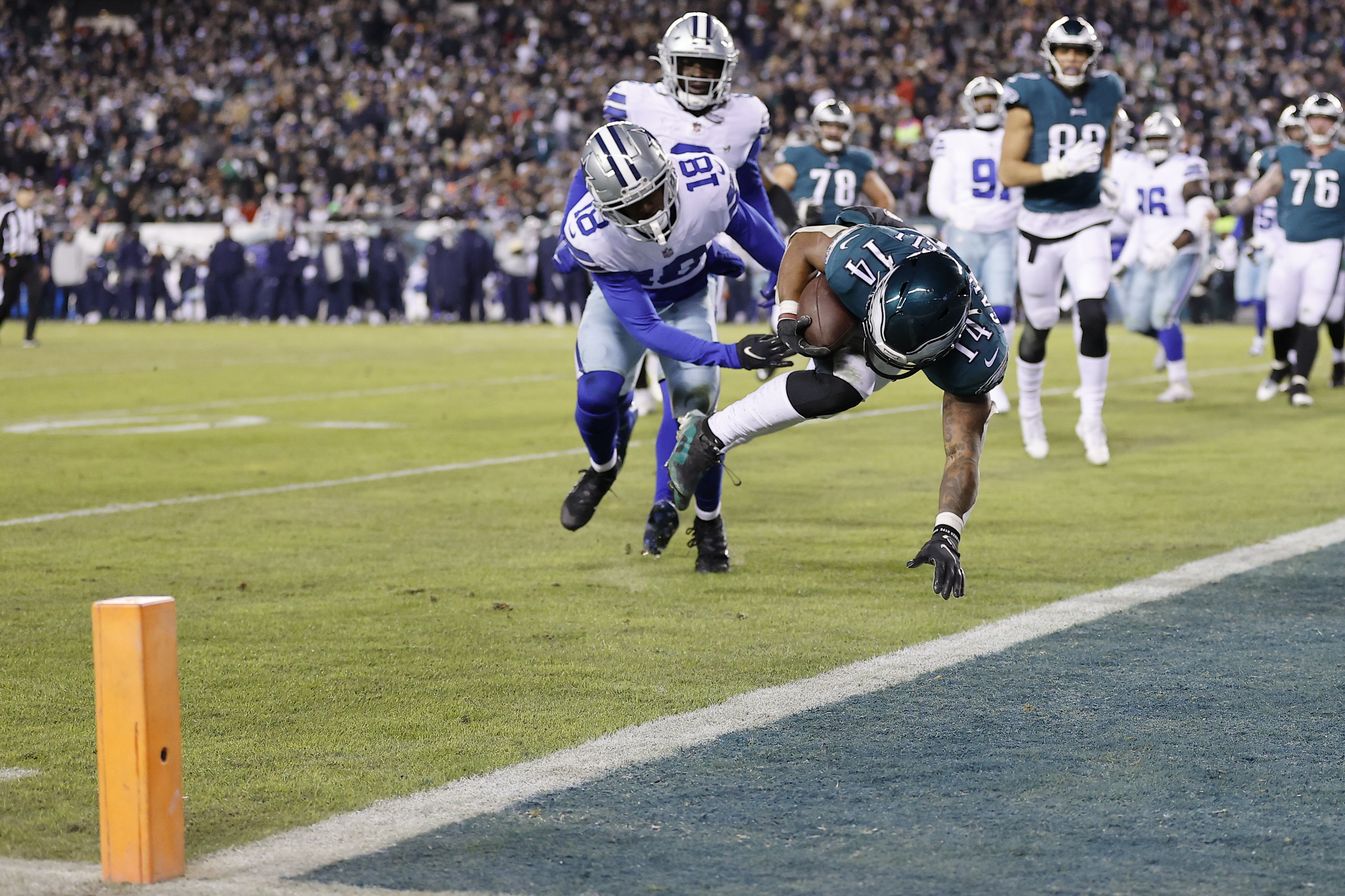 Eagles-Cowboys instant analysis: Birds' reserves blown out by Dallas'  starters