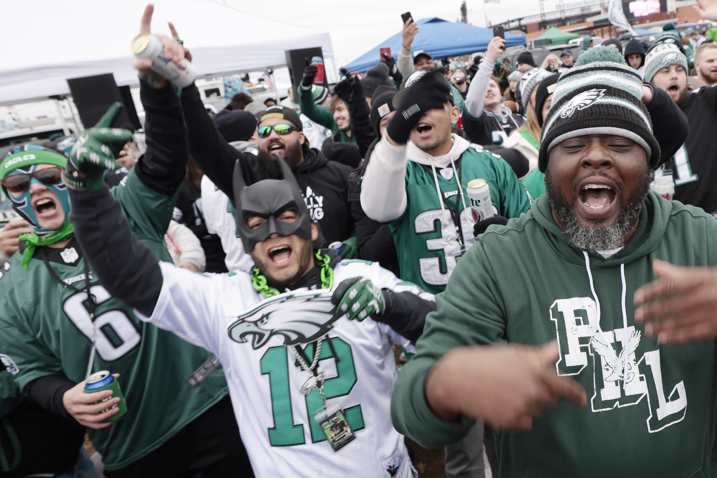 Tailgating Eagles fans predict a 'blowout' for the Birds as they