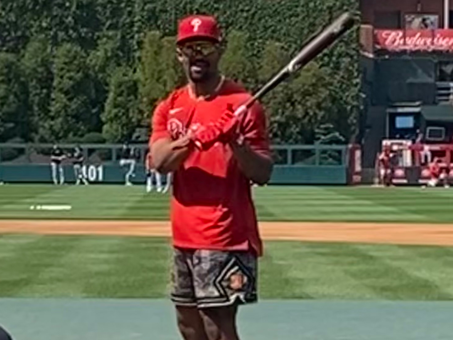 Jalen Hurts takes batting practice before Phillies matchup vs. Tigers