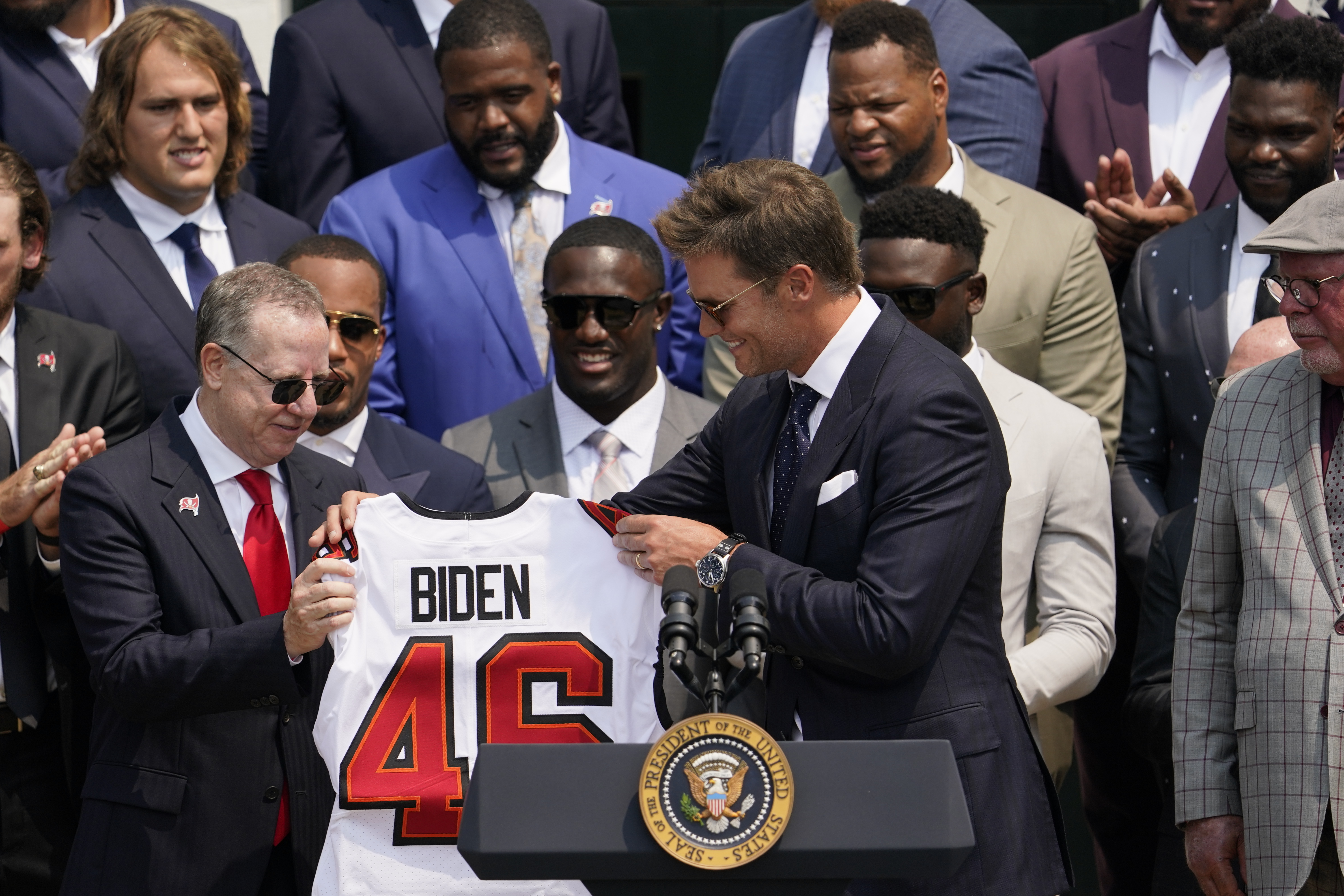 Super Bowl champ Tampa Bay Buccaneers to visit White House Tuesday