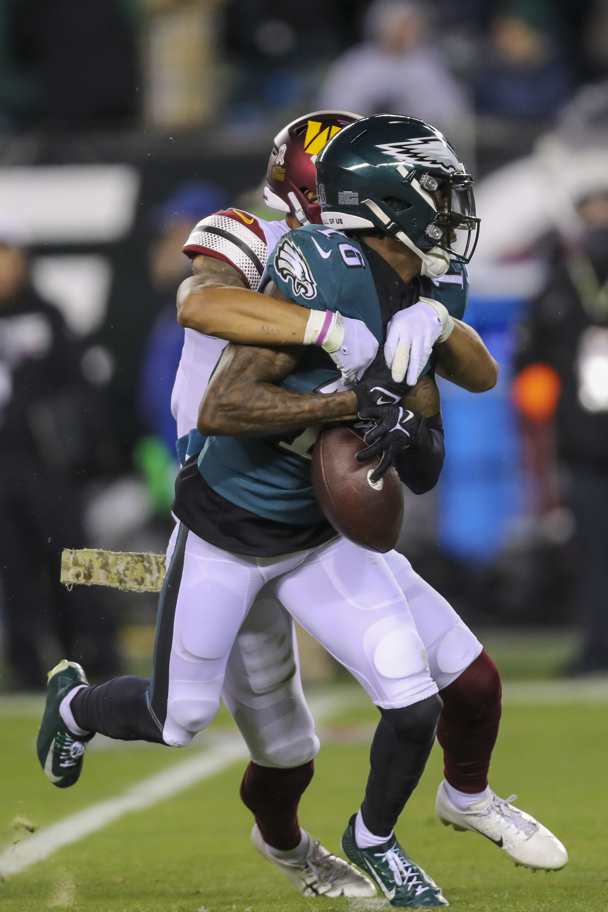 Commanders vs. Eagles' controversial finish: What happened in the final two  minutes?