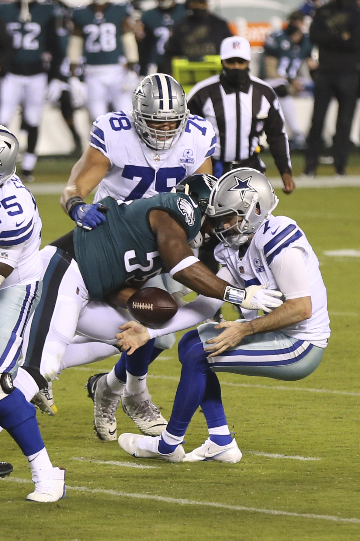 Cowboys news: Ben DiNucci fails to ignite the offense in 23-9 loss to  Eagles - Blogging The Boys