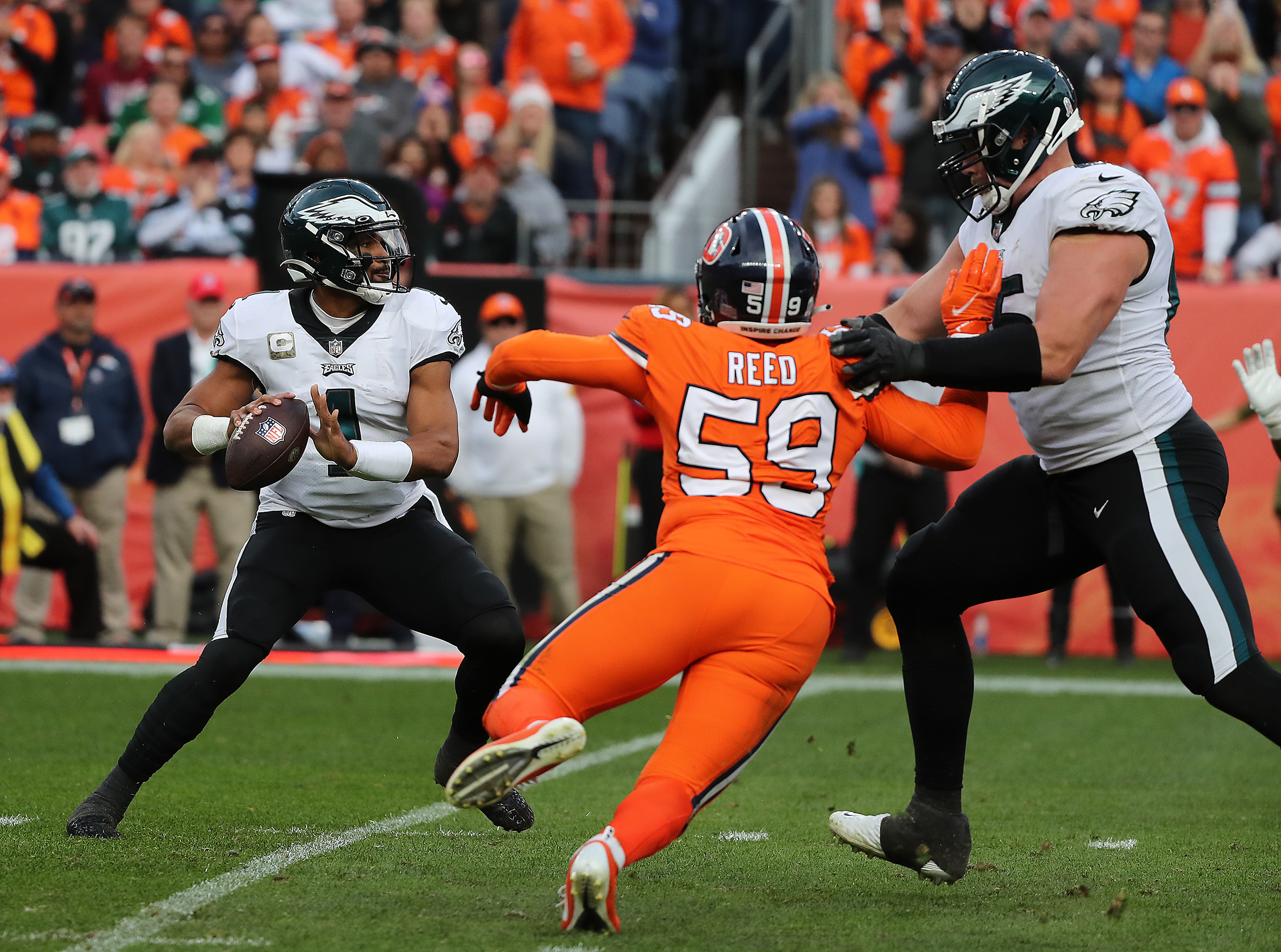 DeVonta Smith (2 TDs) is Jalen Hurts' most lethal weapon in Eagles' 30-13  win over Broncos