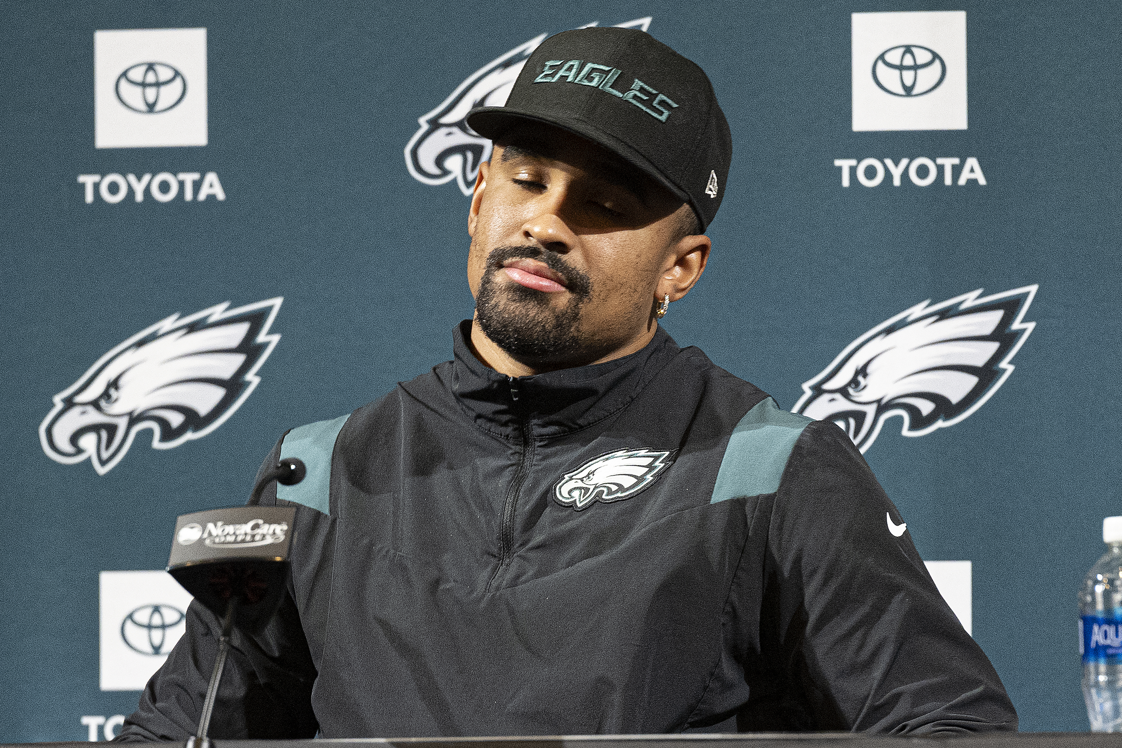 Jalen Hurts' stoicism has raised questions over his ability to lead the  Eagles