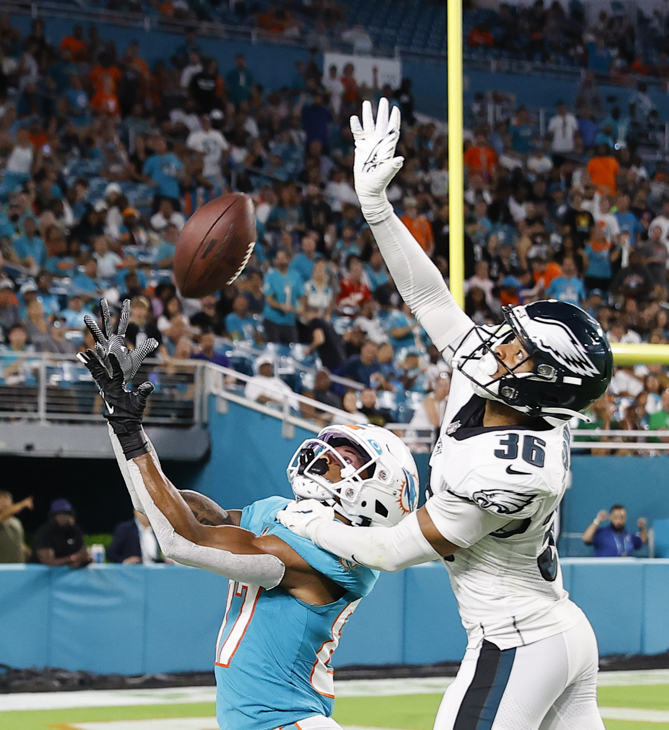 Dolphins bludgeon Eagles 48-10 in the final preseason game of 2022