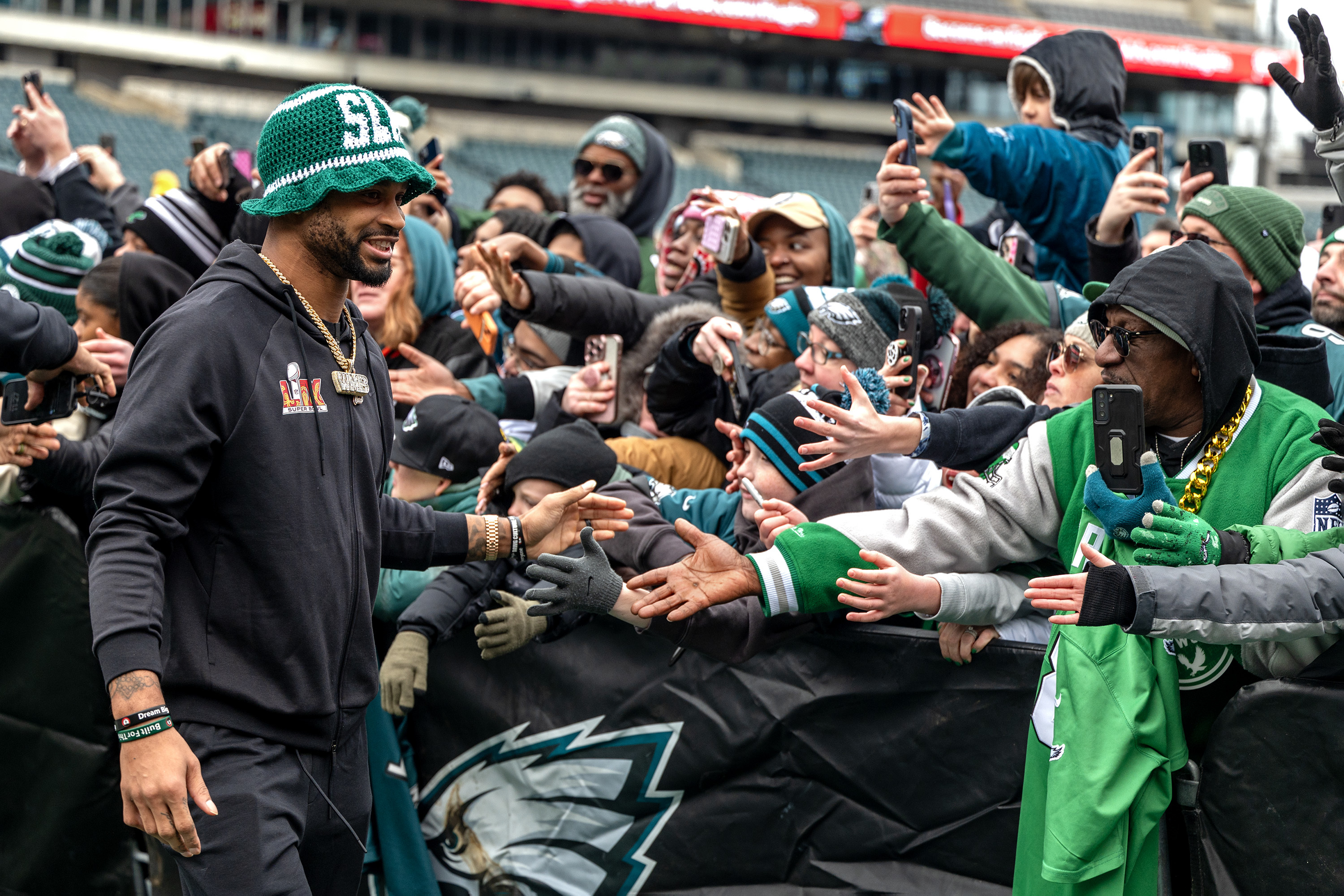Eagles fans send team off to New Orleans Super Bowl against Chiefs