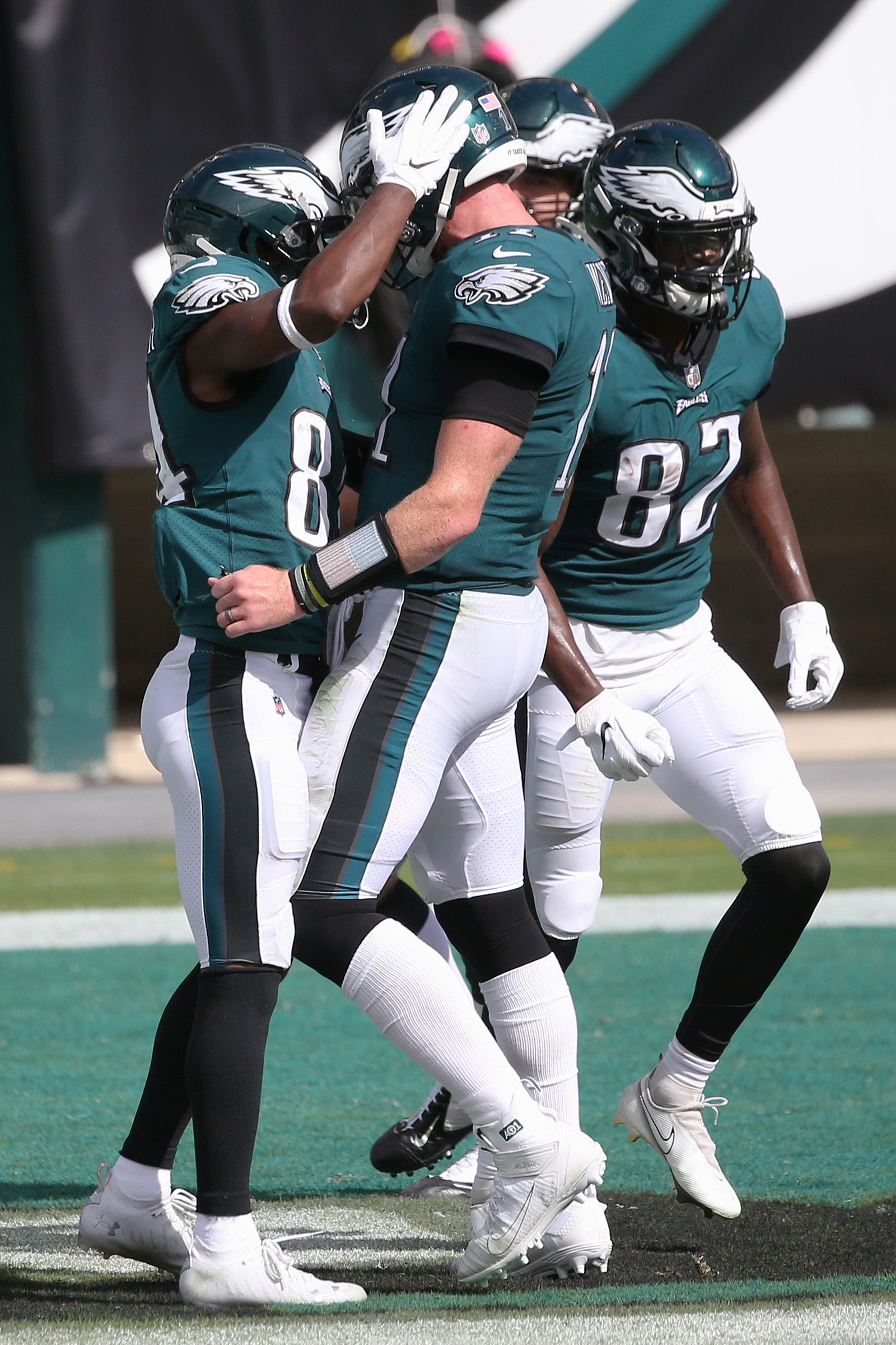 Dallas Goedert injury crippled Philadelphia Eagles in 23-23 tie