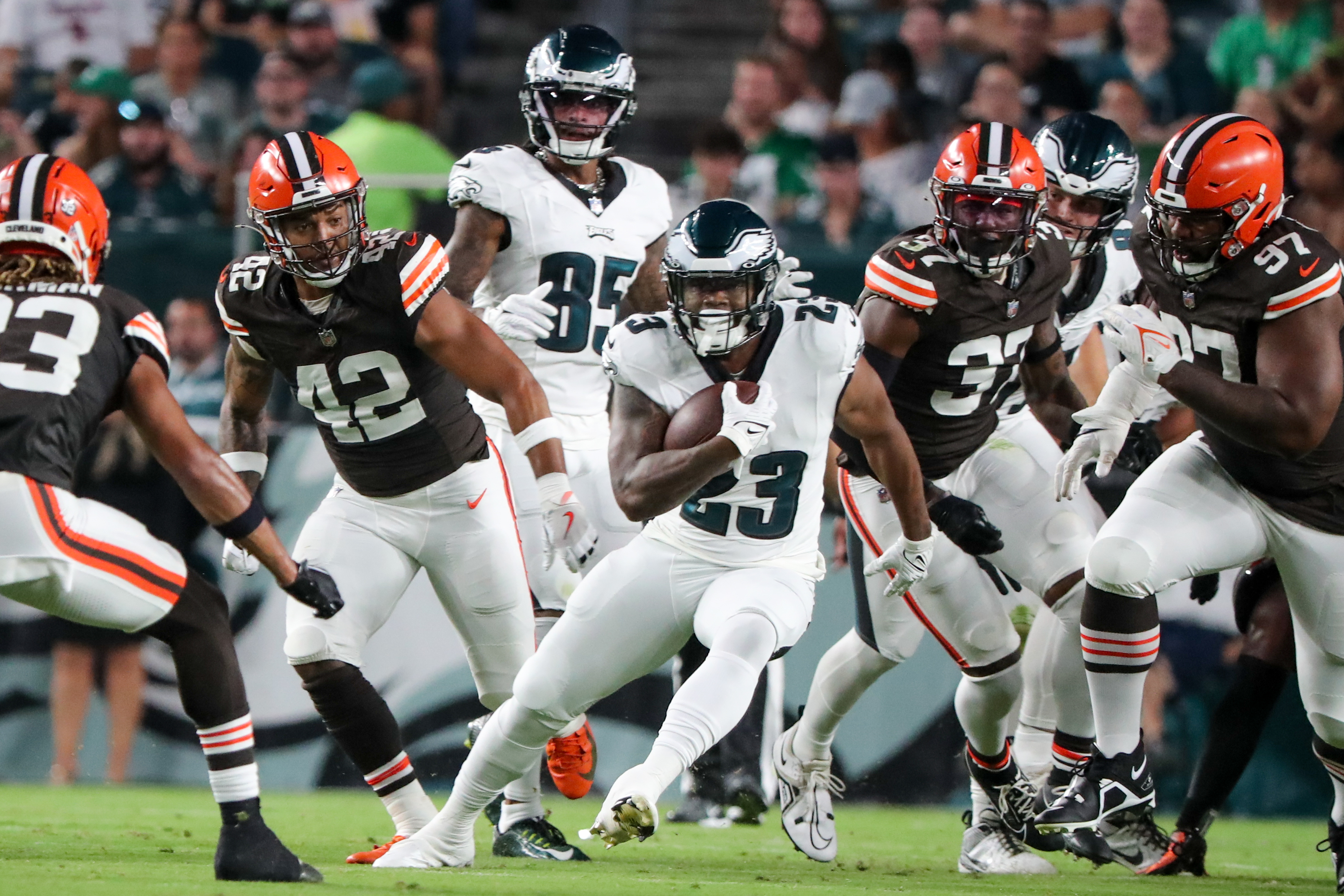 Backups Mariota, Thompson-Robinson struggle as starters rest in Eagles- Browns 18-18 preseason tie