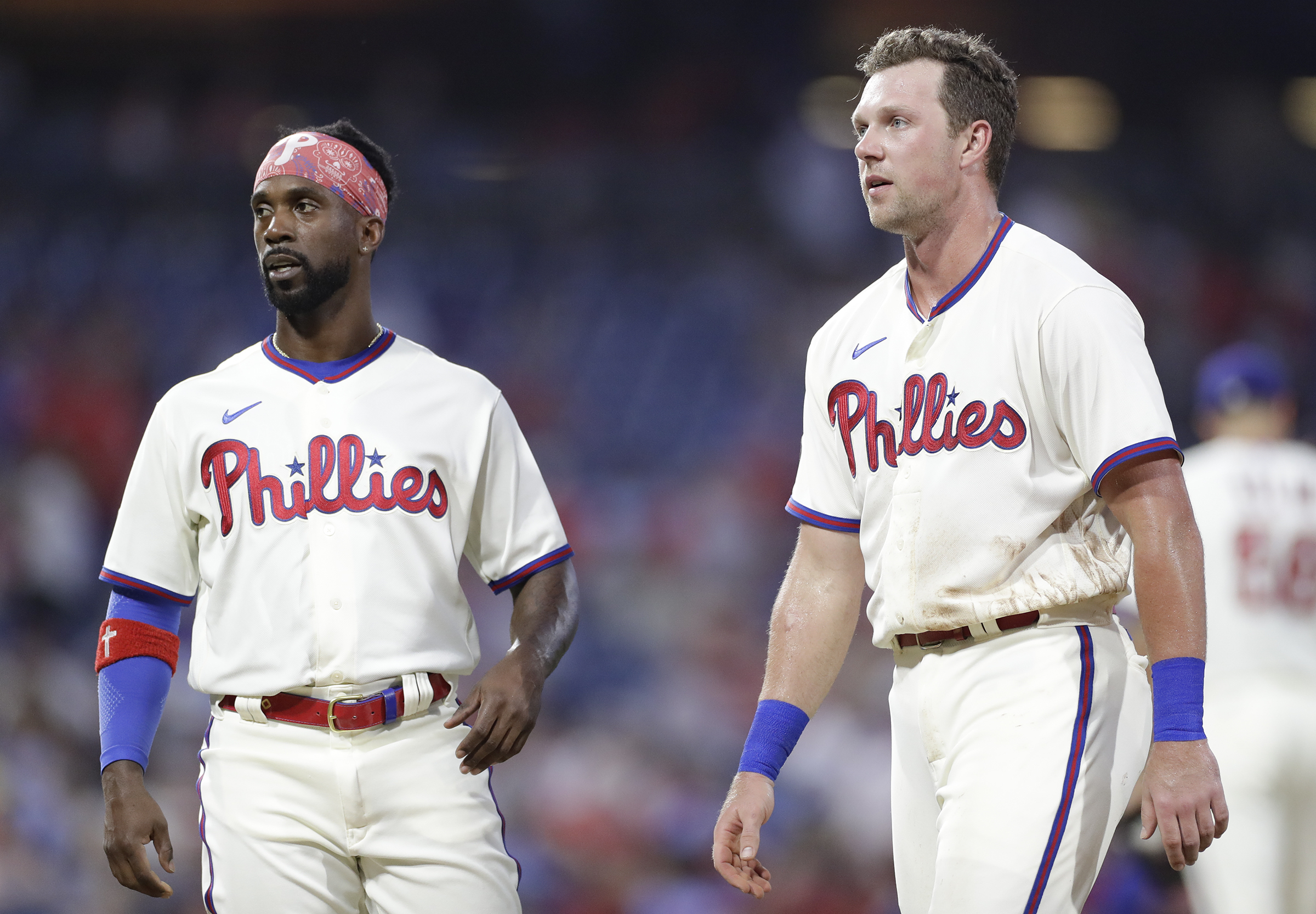 Rhys Hoskins Sprays Line Drives to All Fields in Batting Practice