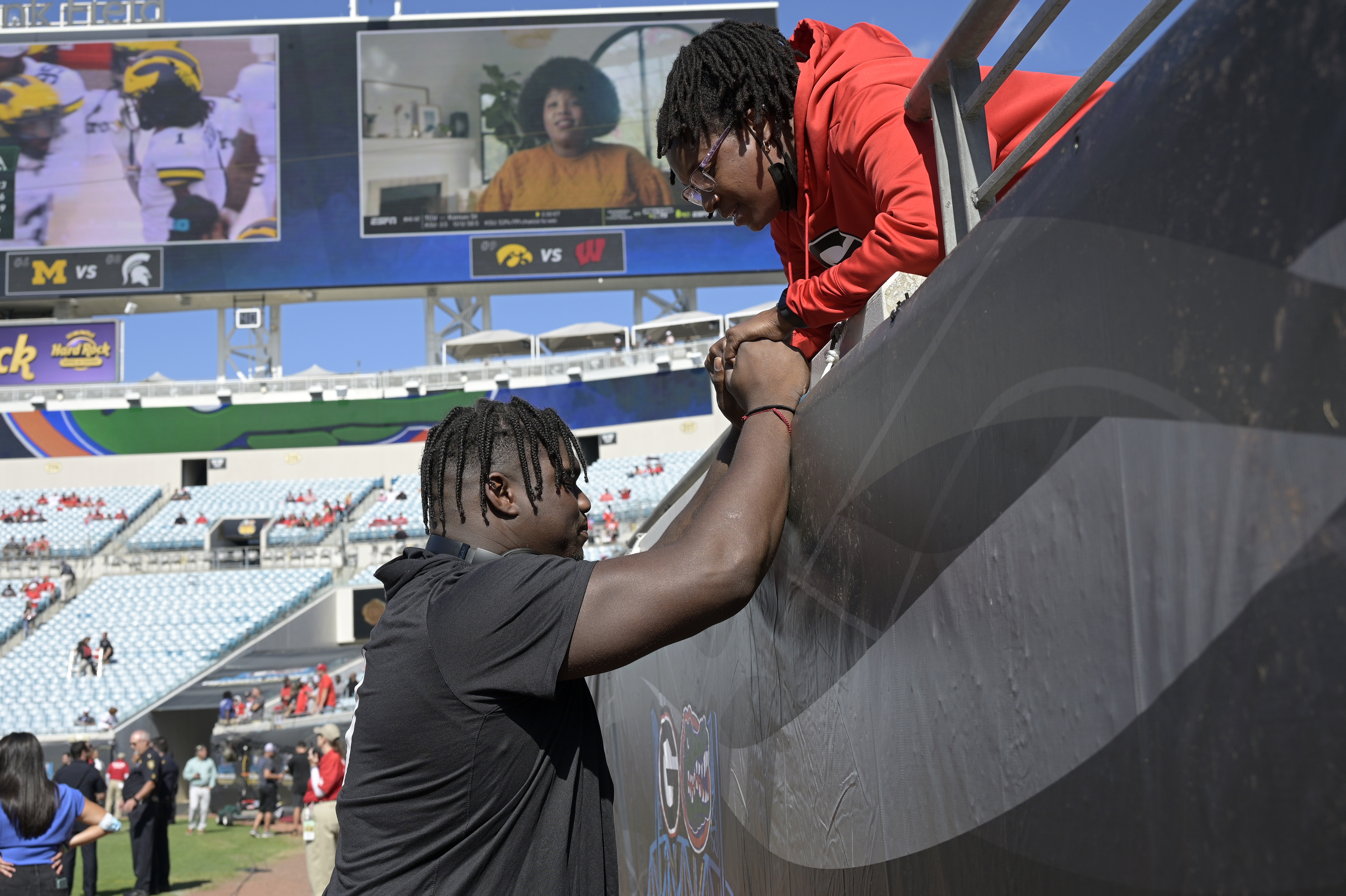 Eagles draft pick Jordan Davis is just a sweet kid beneath the imposing  frame