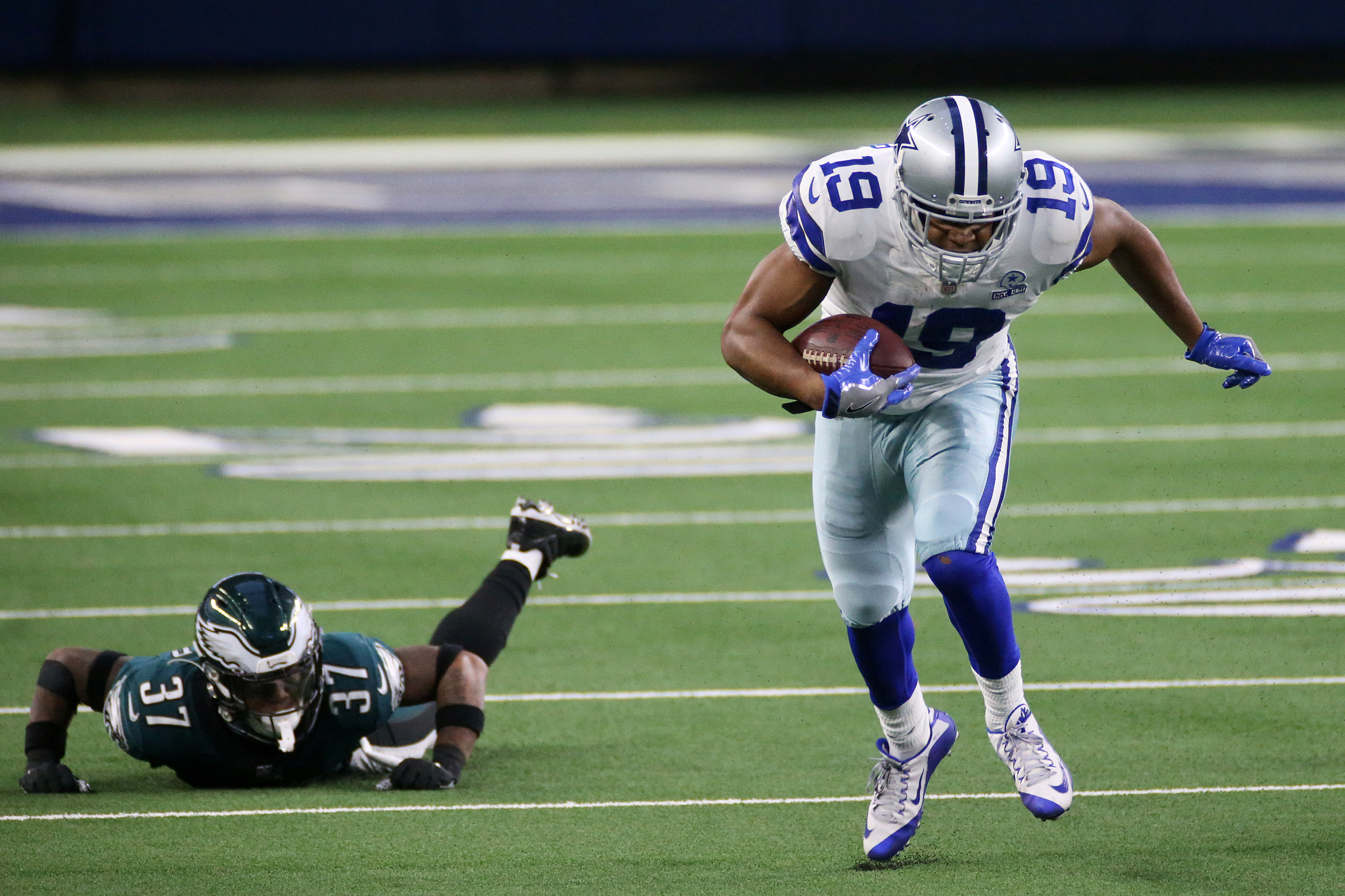 Philadelphia Eagles safety Grayland Arnold (37) reacts after a