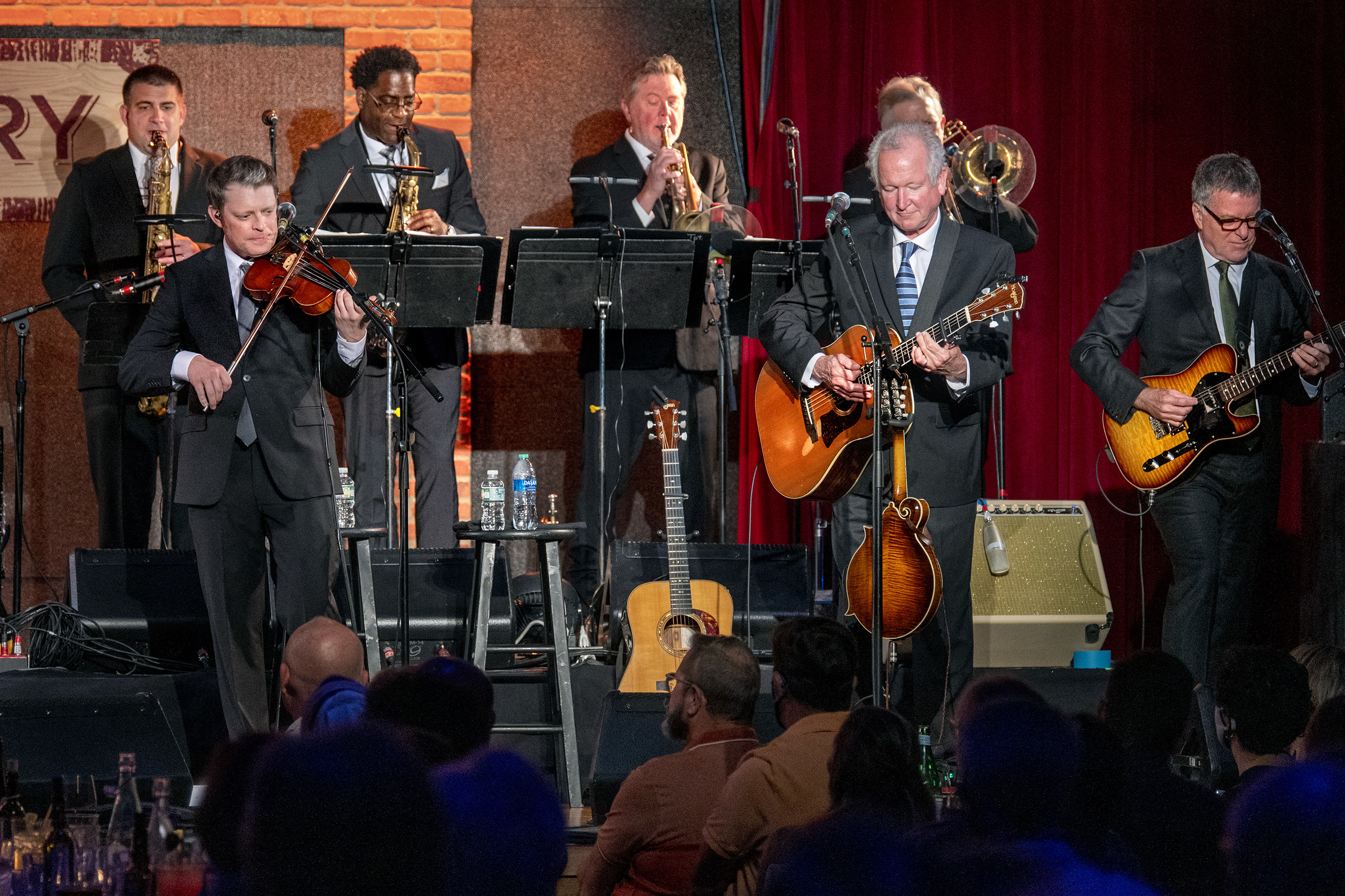 その他 LIVE! Big Band I For Horn Section Review: Lyle Lovett and His Large Band kick off a four-night stand