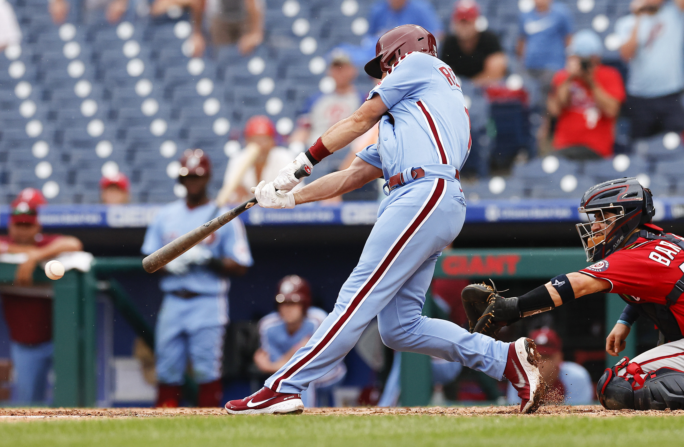 Photo: Philadelphia Phillies Brad Miller Makes Stop - SLP2021042809 