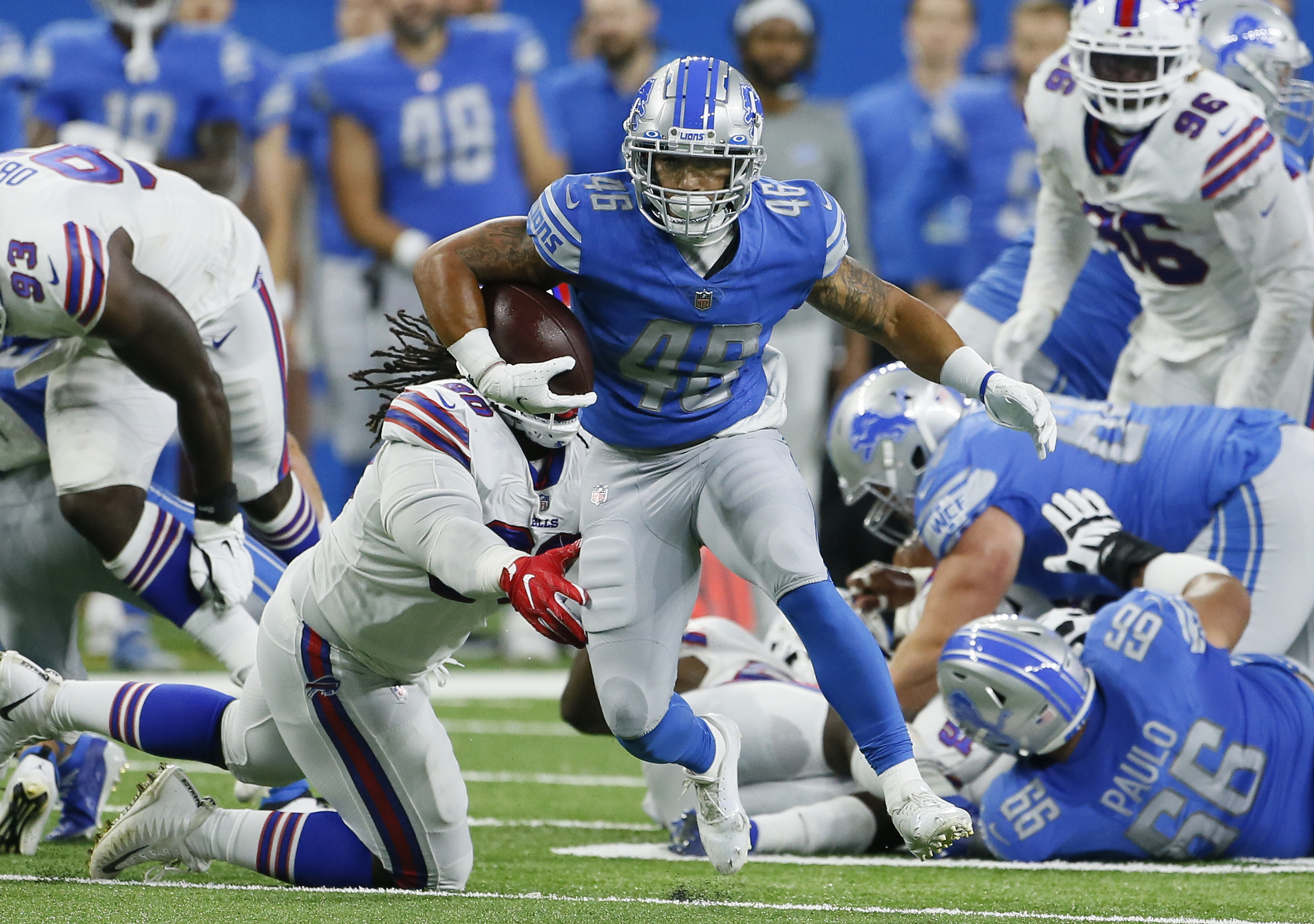 Detroit Lions running back Craig Reynolds (46) rushes against the  Washington Commanders during an NFL football game, Sunday, Sept. 18, 2022,  in Detroit. (AP Photo/Rick Osentoski Stock Photo - Alamy