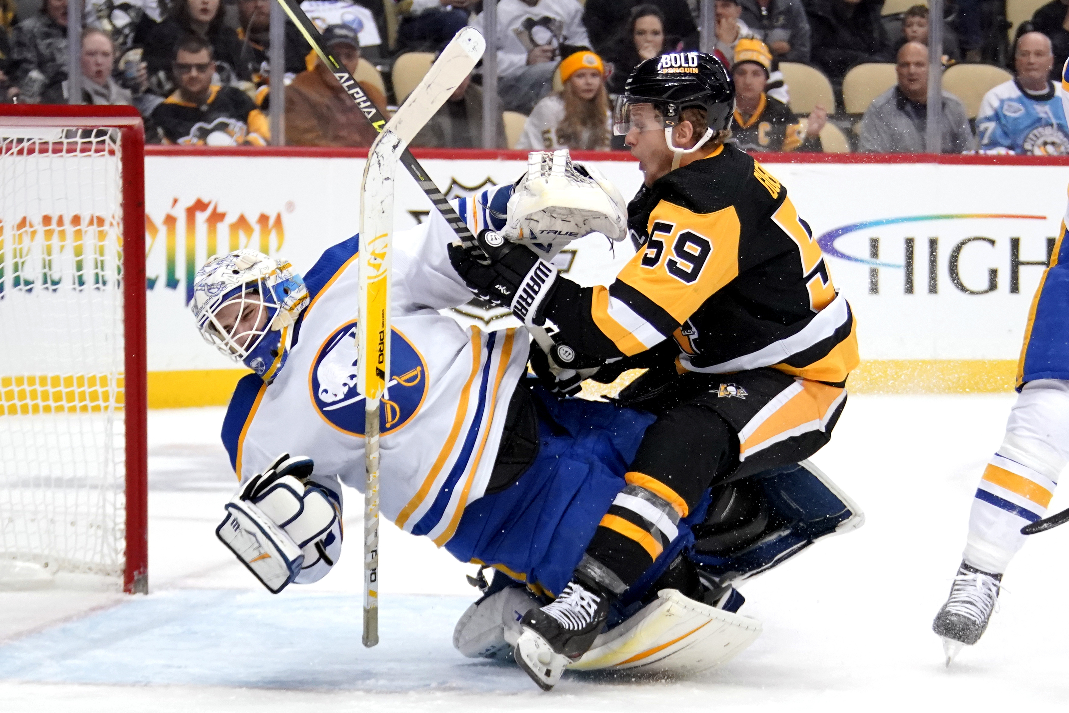 Tokarski's 45 help Sabres hold off Penguins