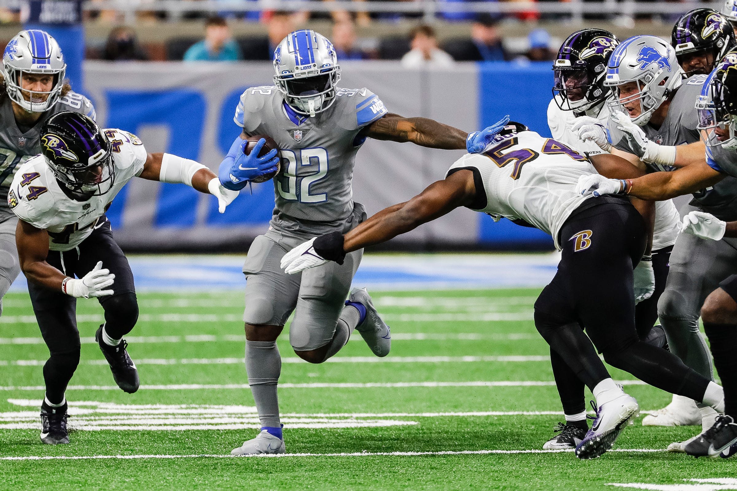 Philadelphia Eagles linebacker Nakobe Dean (17) pursues a play against the  Detroit Lions during an NFL football game, Sunday, Sept. 11, 2022, in  Detroit. (AP Photo/Rick Osentoski Stock Photo - Alamy