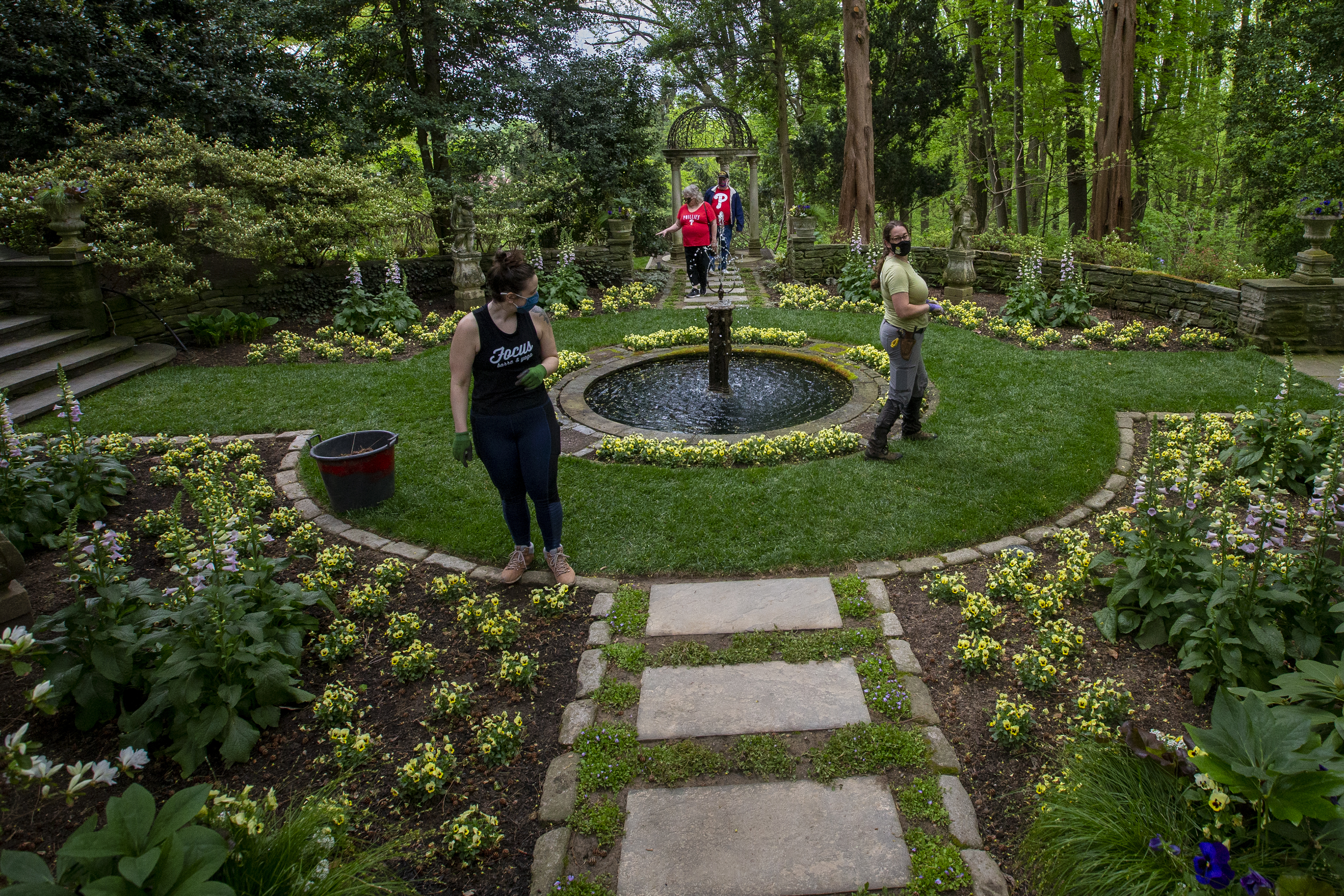 7 Philadelphia area farms and gardens where you can volunteer