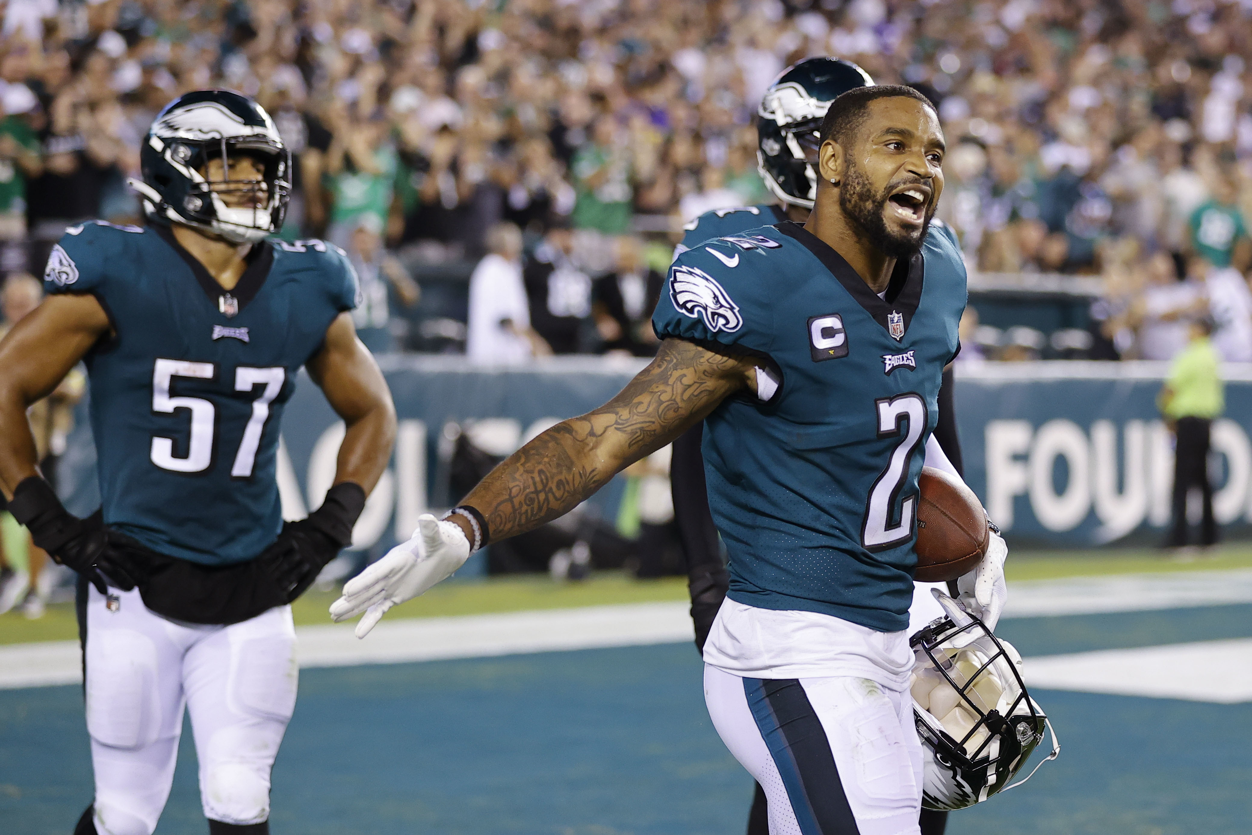 Darius Slay wants to share his experience and help the Eagles win -  Northeast Times