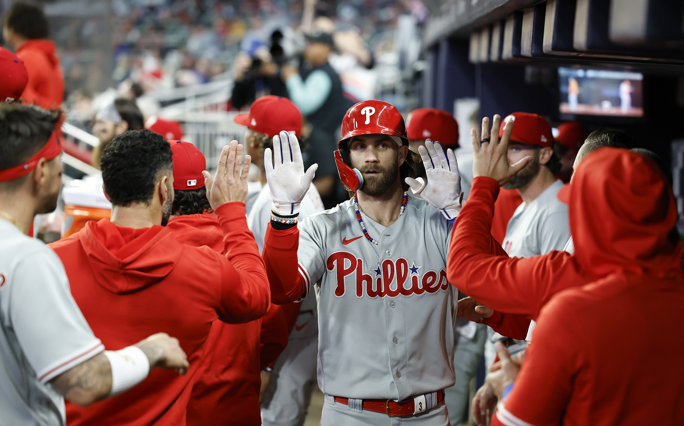 Phillies return to NLCS for second straight year with Game 4 win over Braves