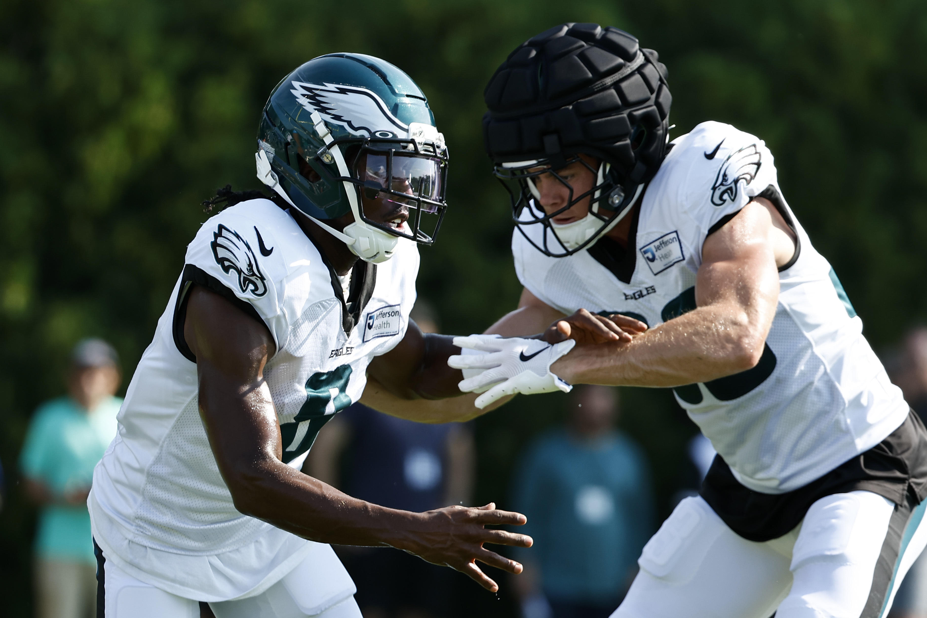 Vic Fangio sizes up the Eagles' cornerback race, depth at edge rusher, and  more