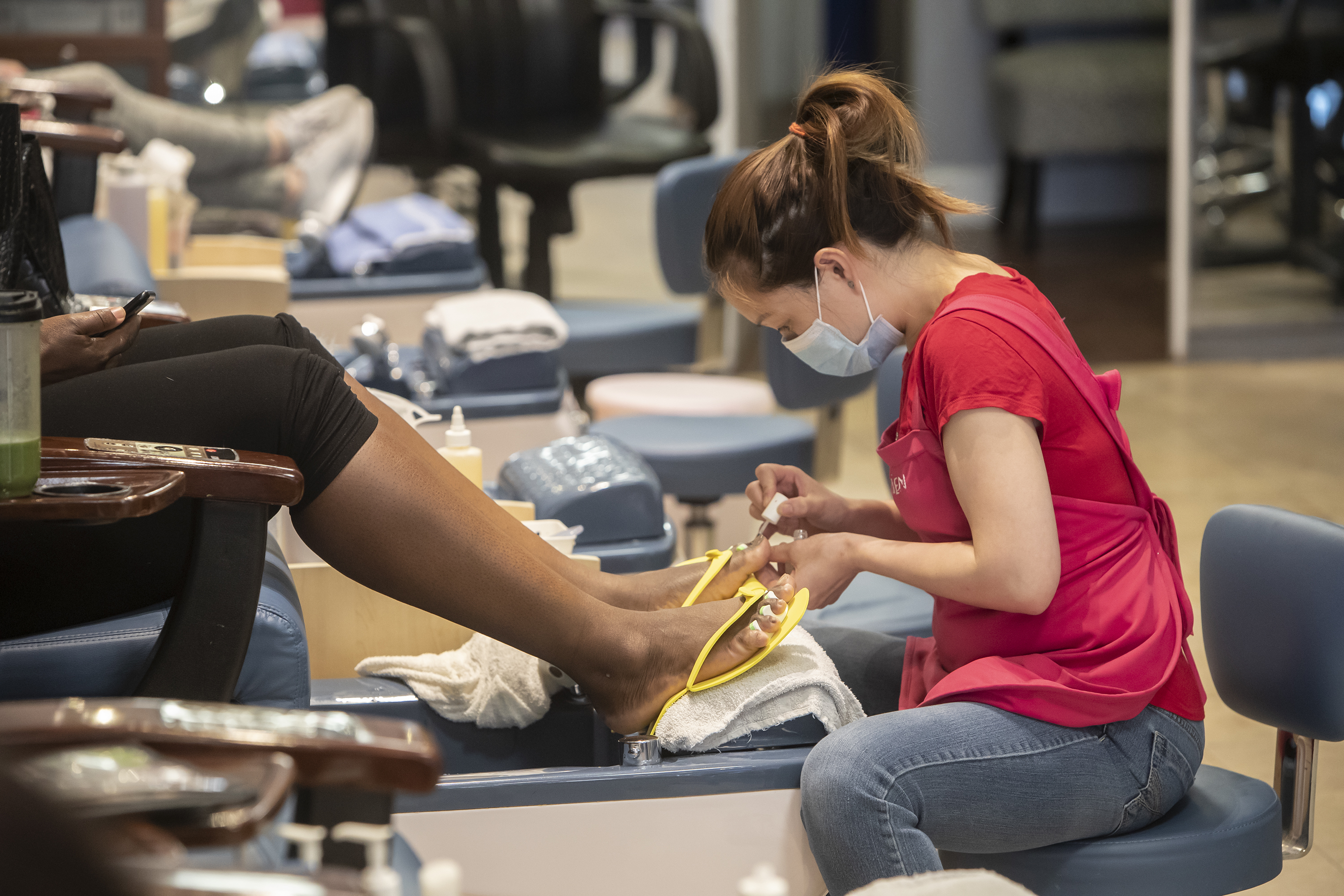 When it comes to pedicures, state agency keeps nail salons on