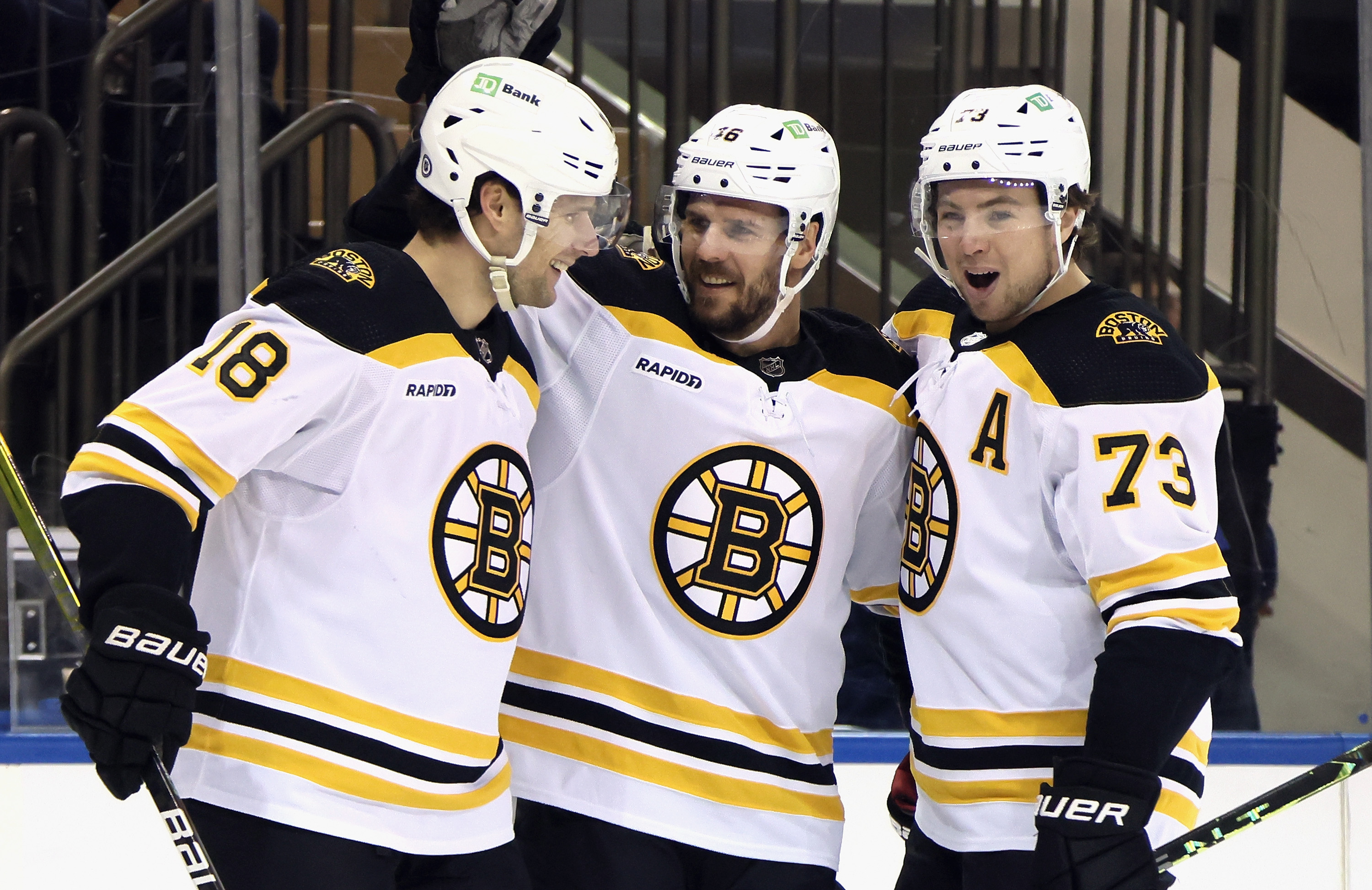 Bruins break NHL single-season wins record
