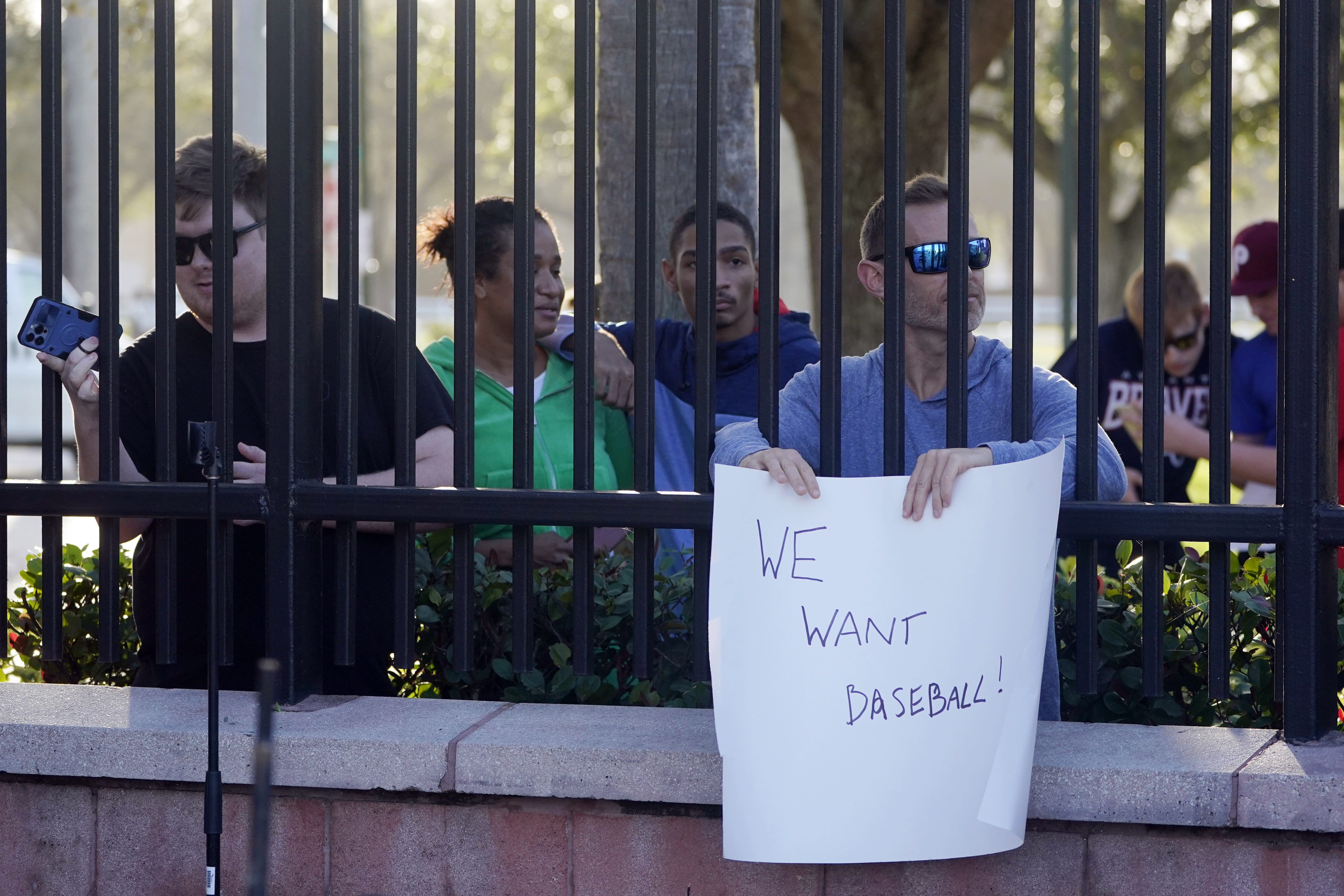 Locked out MLB players reject offer of federal mediation from owners