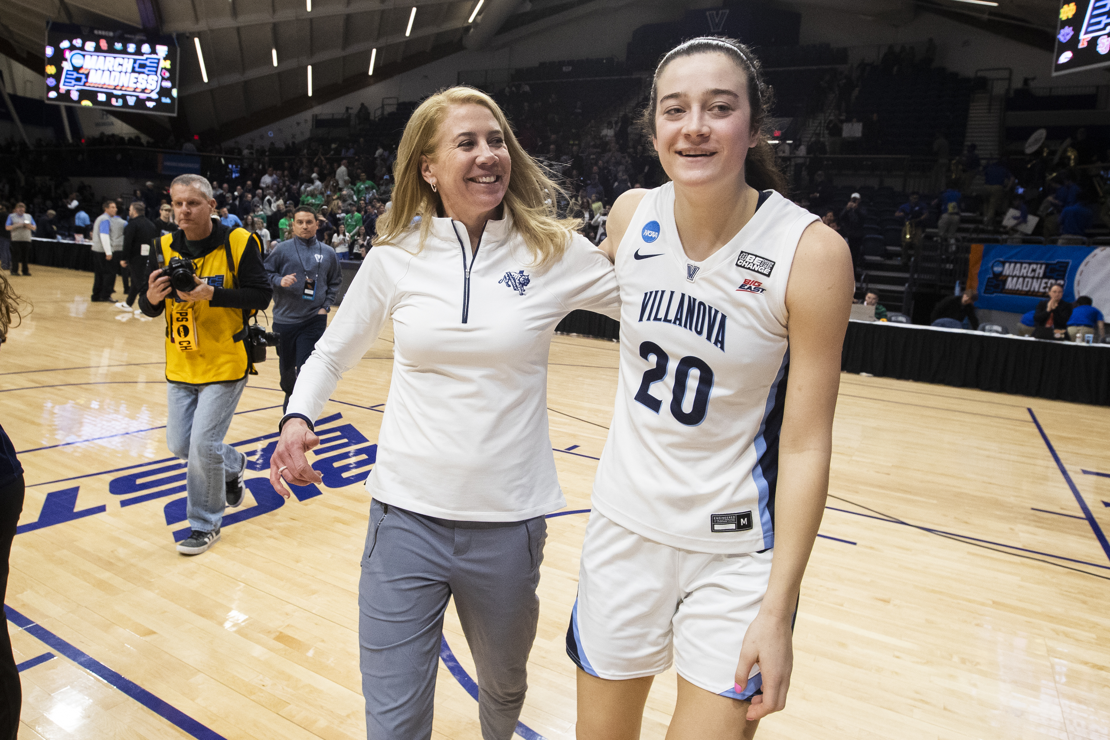 ESPN - Breaking: Villanova Women's Basketball star Maddy Siegrist