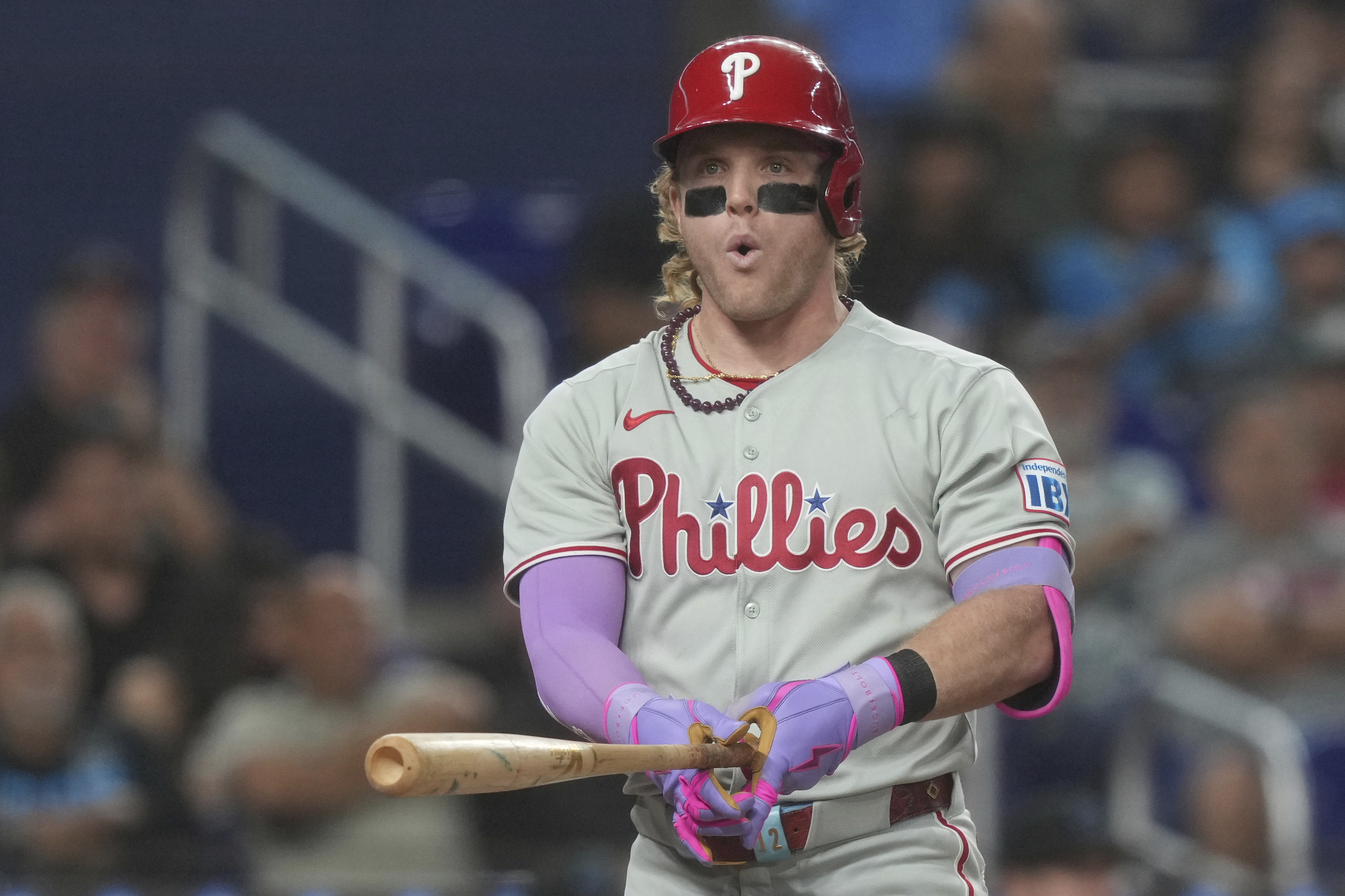 SX BREAKING: Phillies Karen sues MLB after getting fired.. (this is BAD)  She claims in her lawsuit she lost everything: “I lost my job, I lost my  dignity, I lost my livelihood.