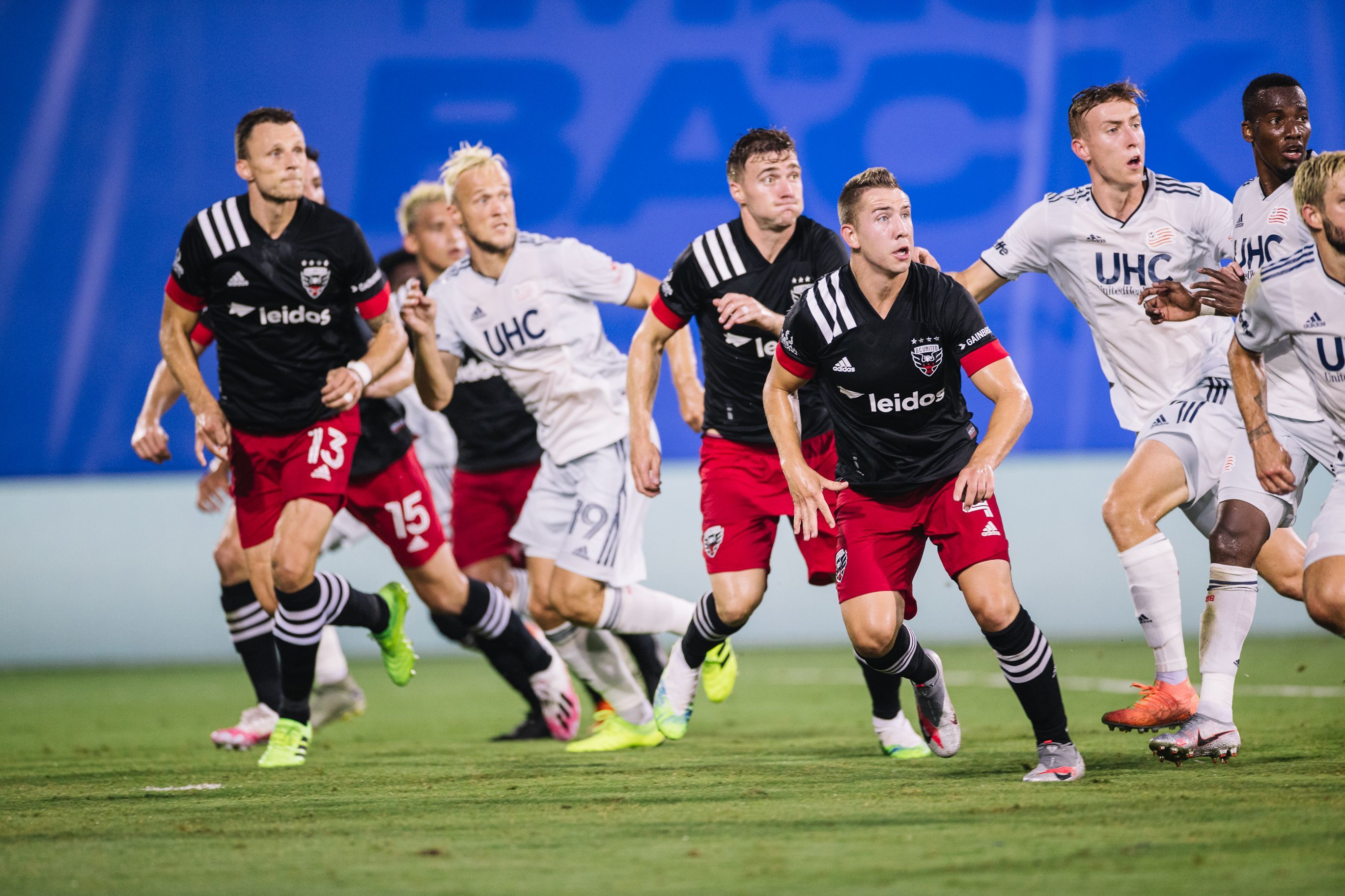 Late Winner Sends Revolution Past Sporting Kansas City, 2-1